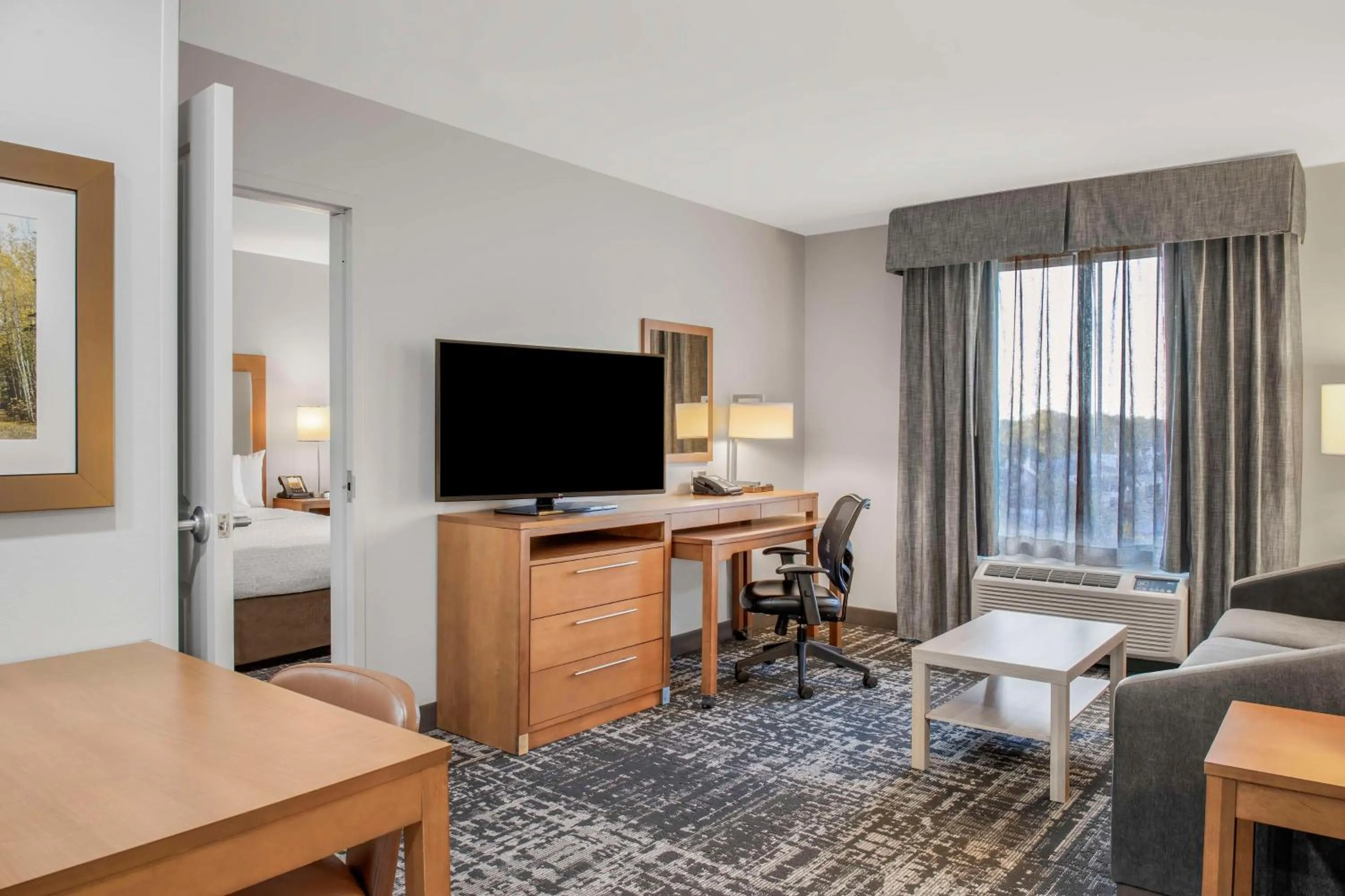 One-Bedroom King Suite - Non-Smoking in Homewood Suites by Hilton Winnipeg Airport - Polo Park