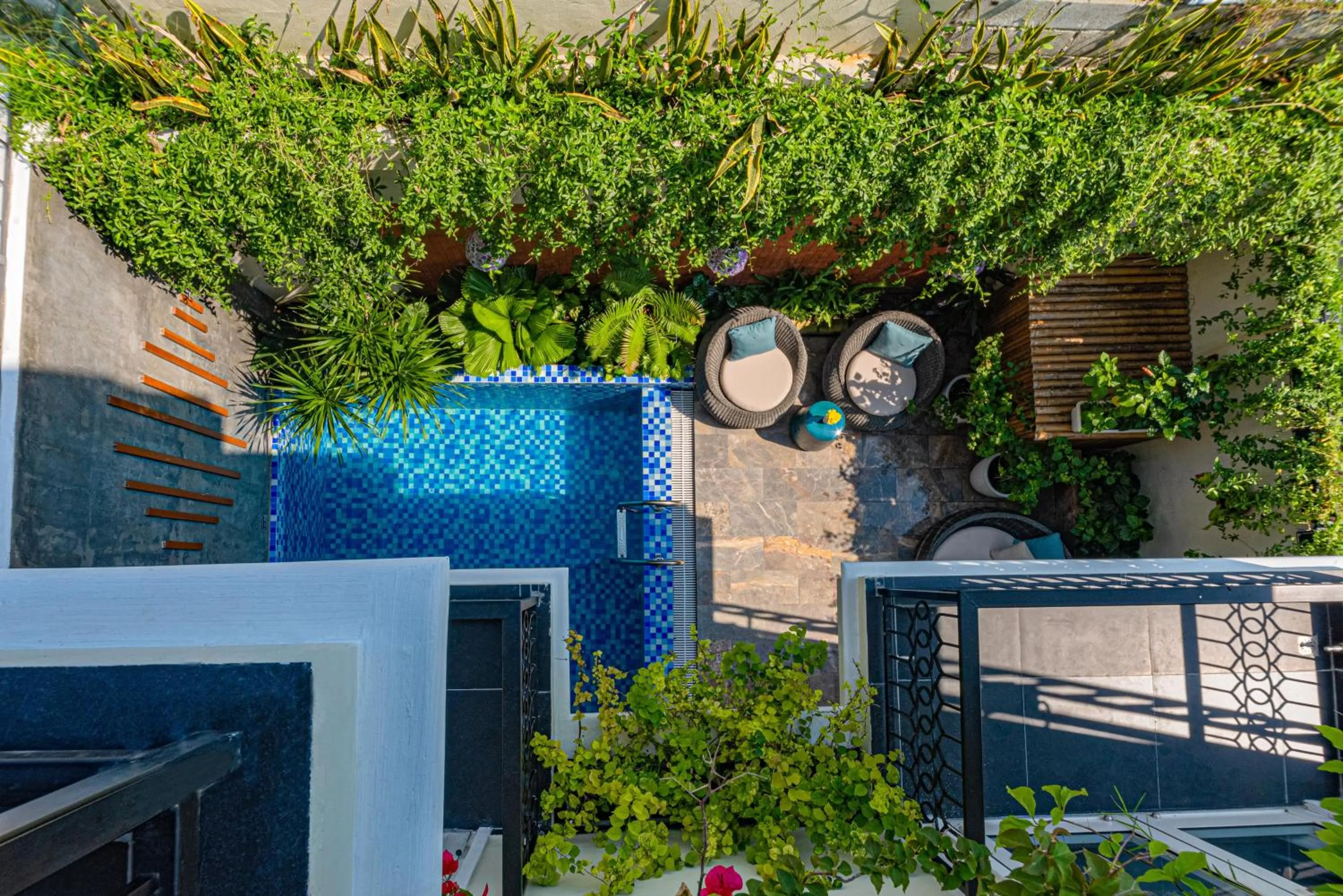 Family Connecting Pool View With Balcony in Hoi An Merrily De Art Hotel