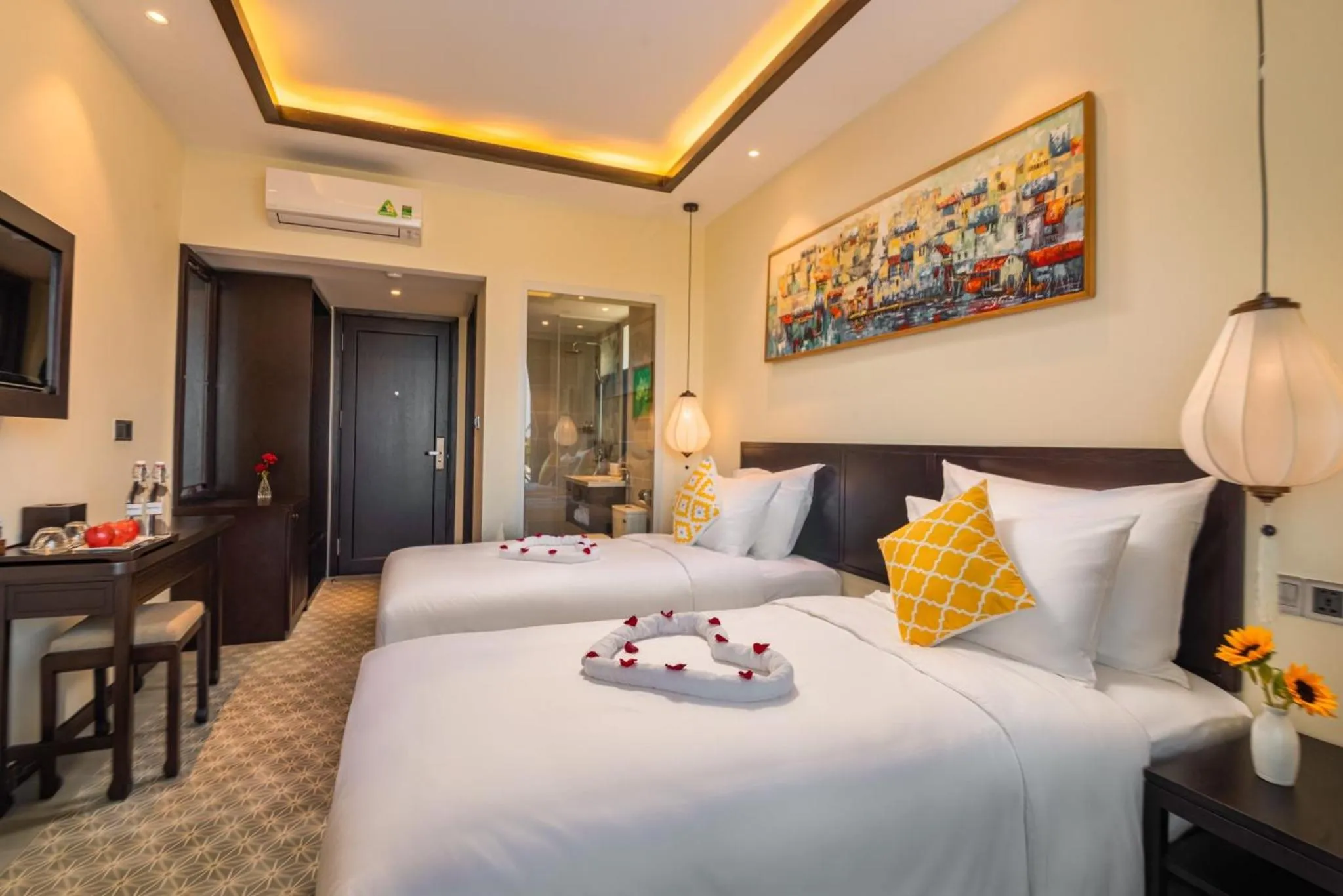 Triple Room With Balcony in Hoi An Merrily De Art Hotel