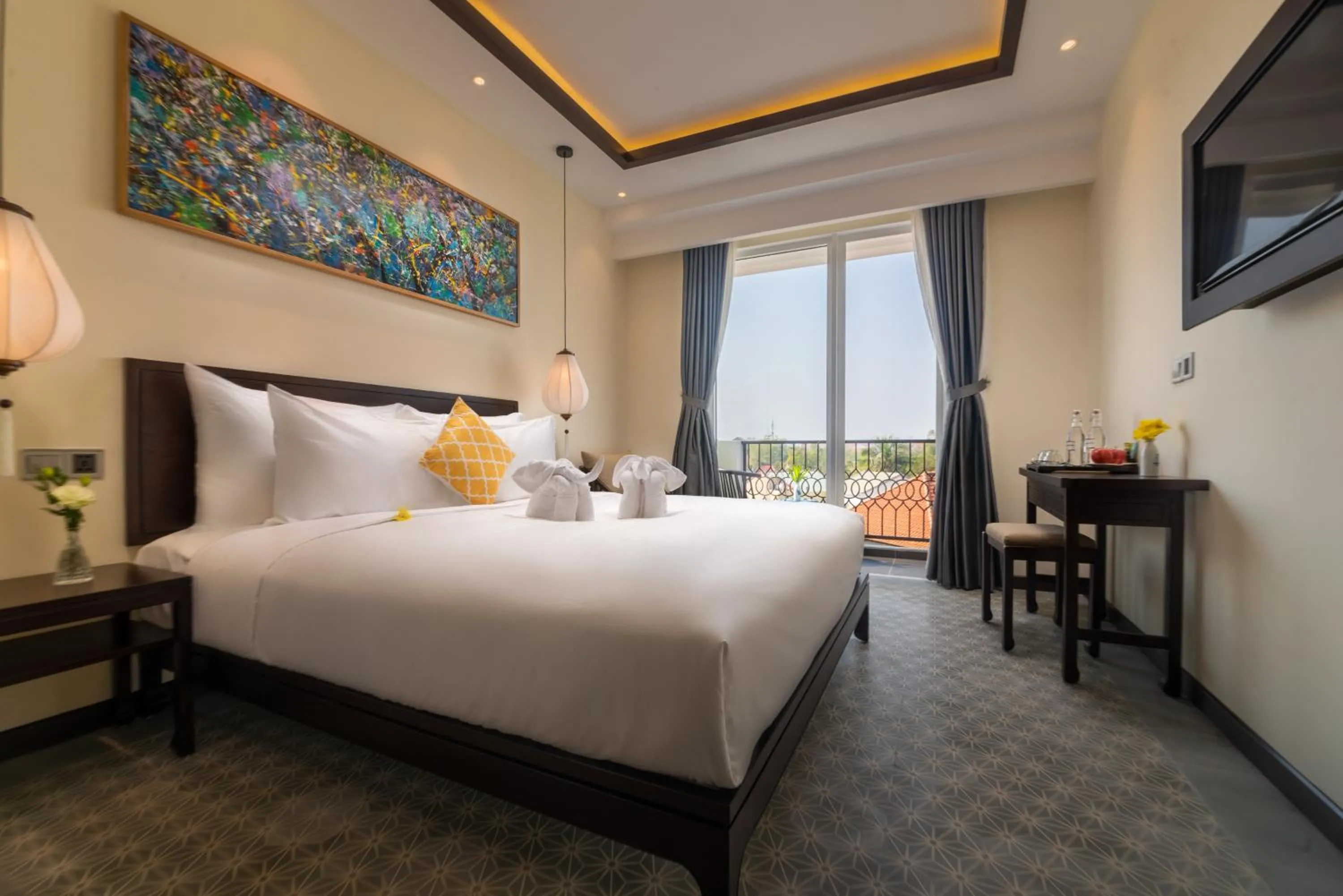 Deluxe Room With Balcony in Hoi An Merrily De Art Hotel