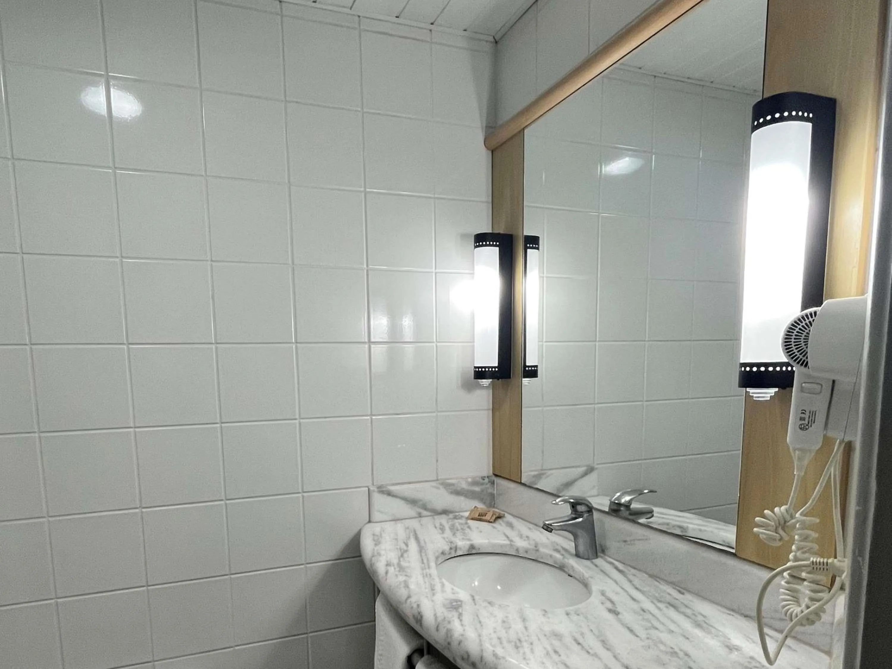 Triple Room with City View in ibis Santos Gonzaga Praia