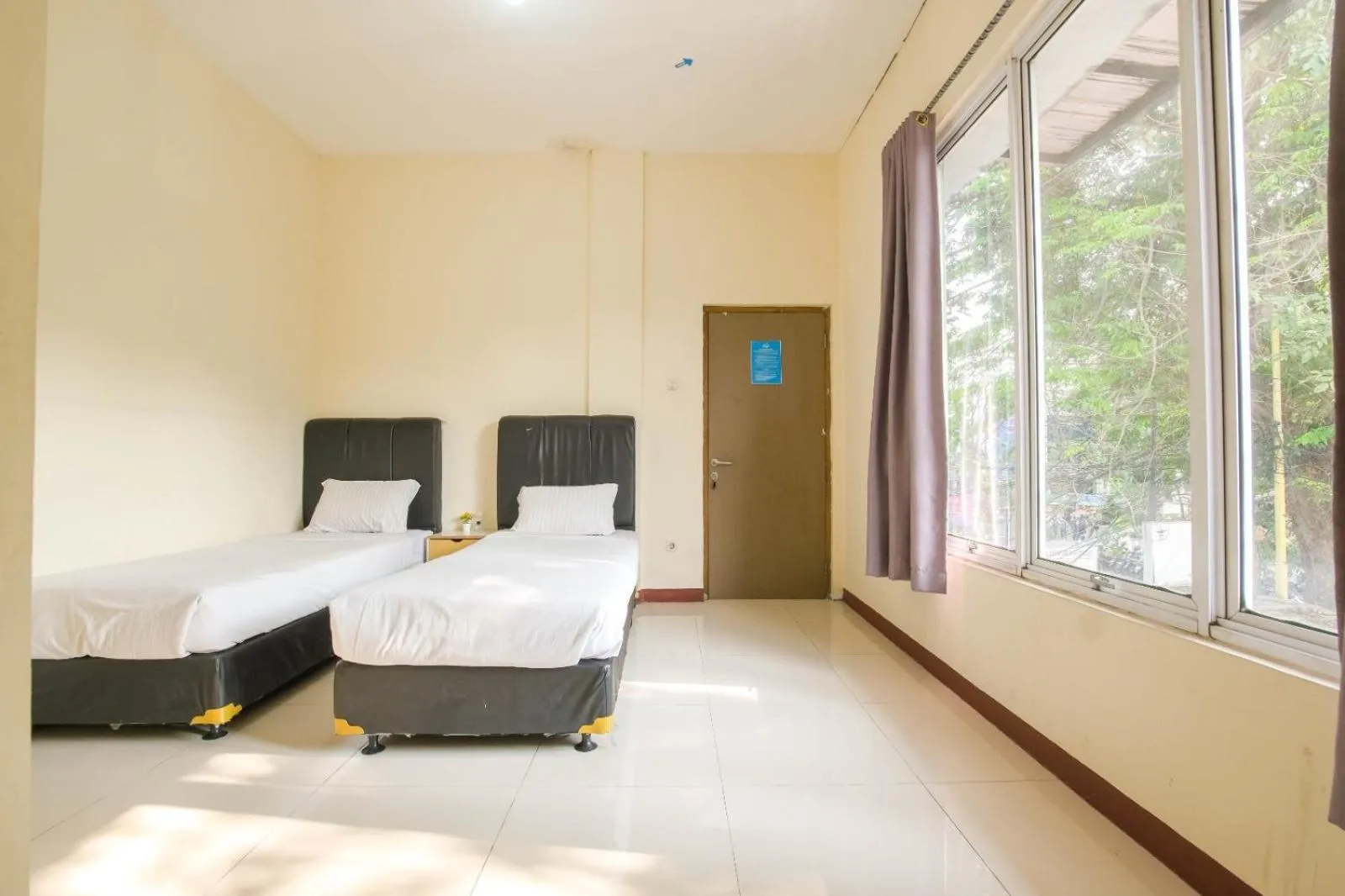 Standard Twin Room in Athena Syariah Residence