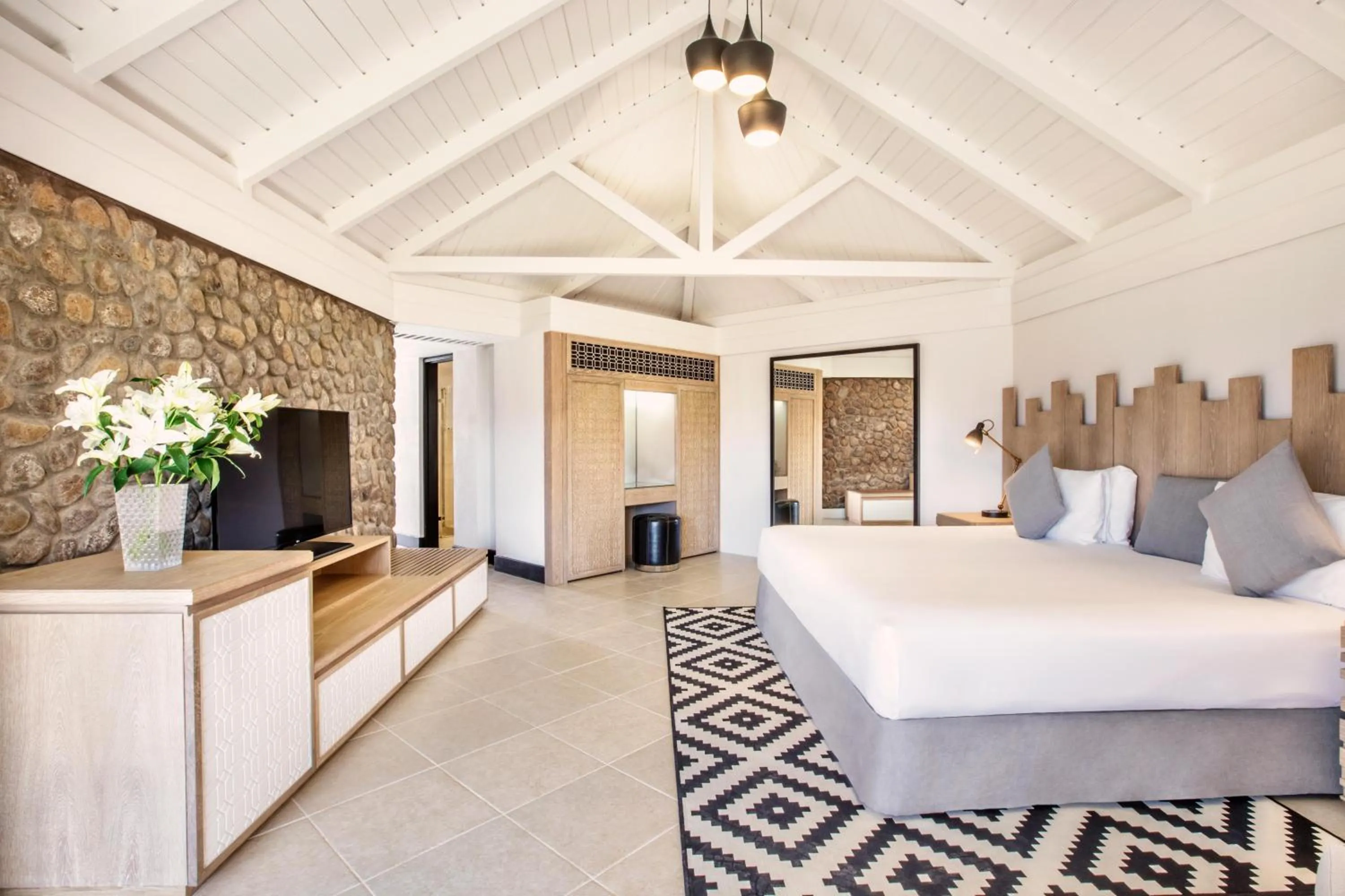 Deluxe Mountain View Family Room with Balcony in JA Hatta Fort Hotel