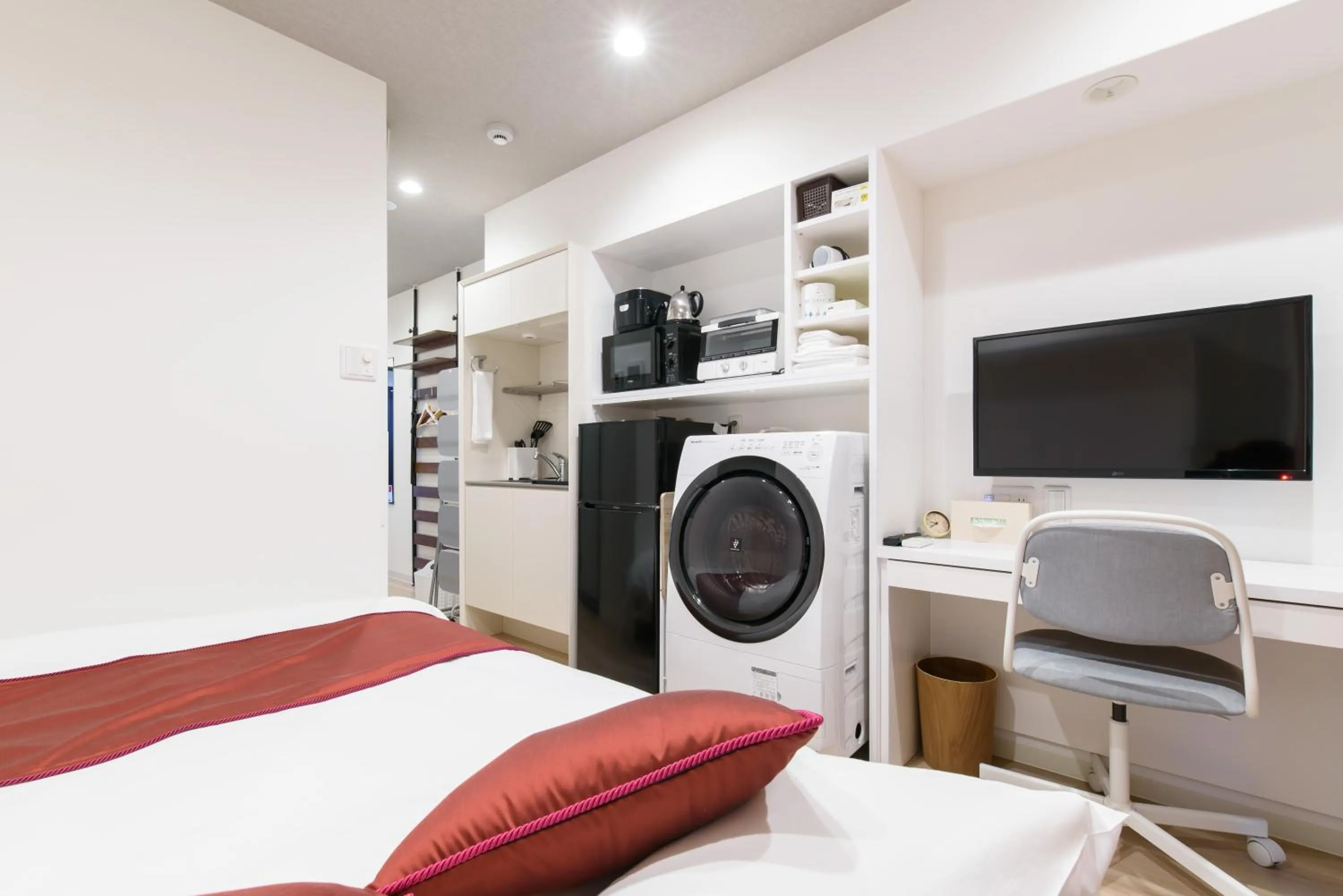 Deluxe Double Room - single occupancy in JP INN Kyoto Ekimae Izutsucho