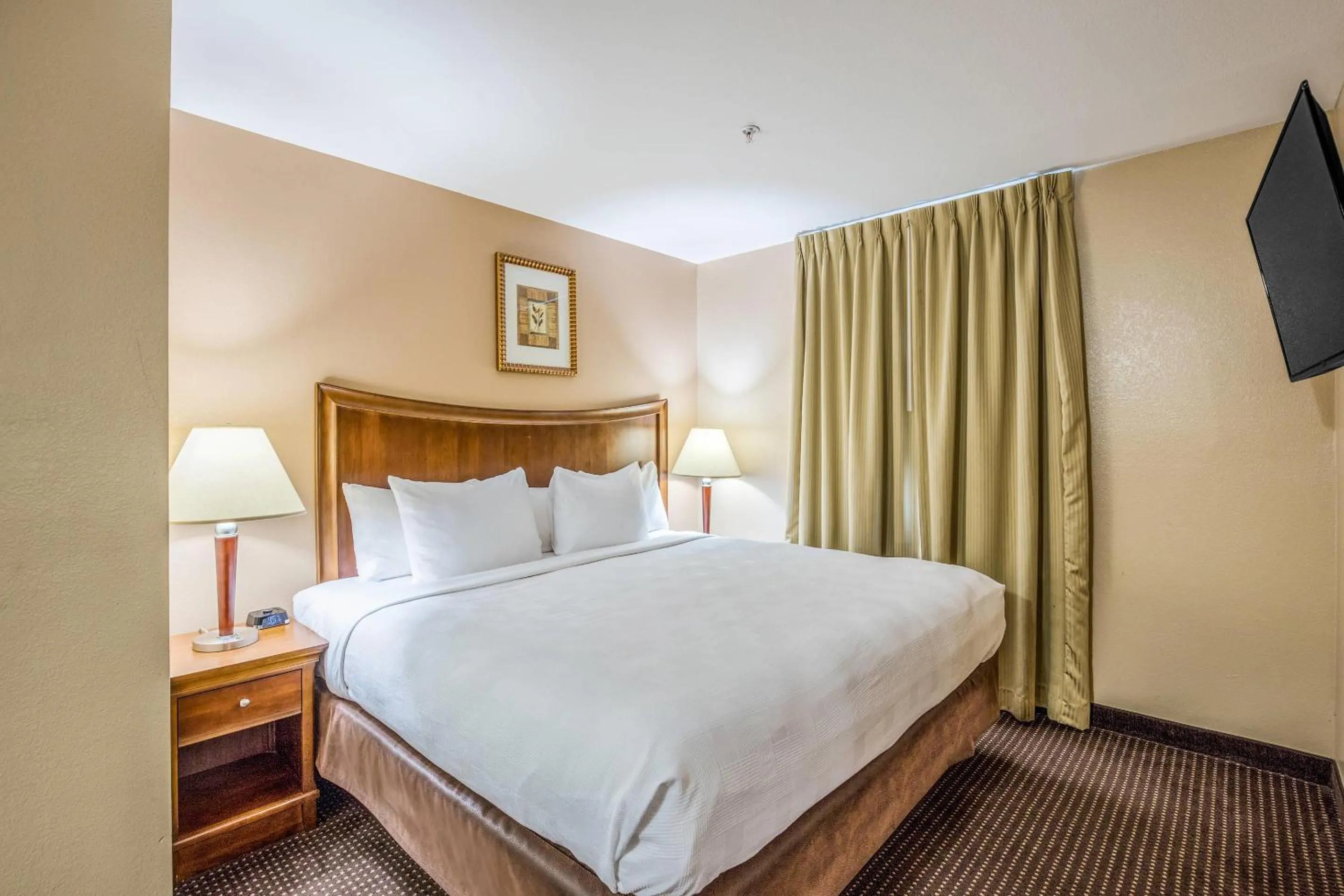 Efficiency King Suite - Accessible/Non-Smoking in MainStay Suites Port Saint Joe South