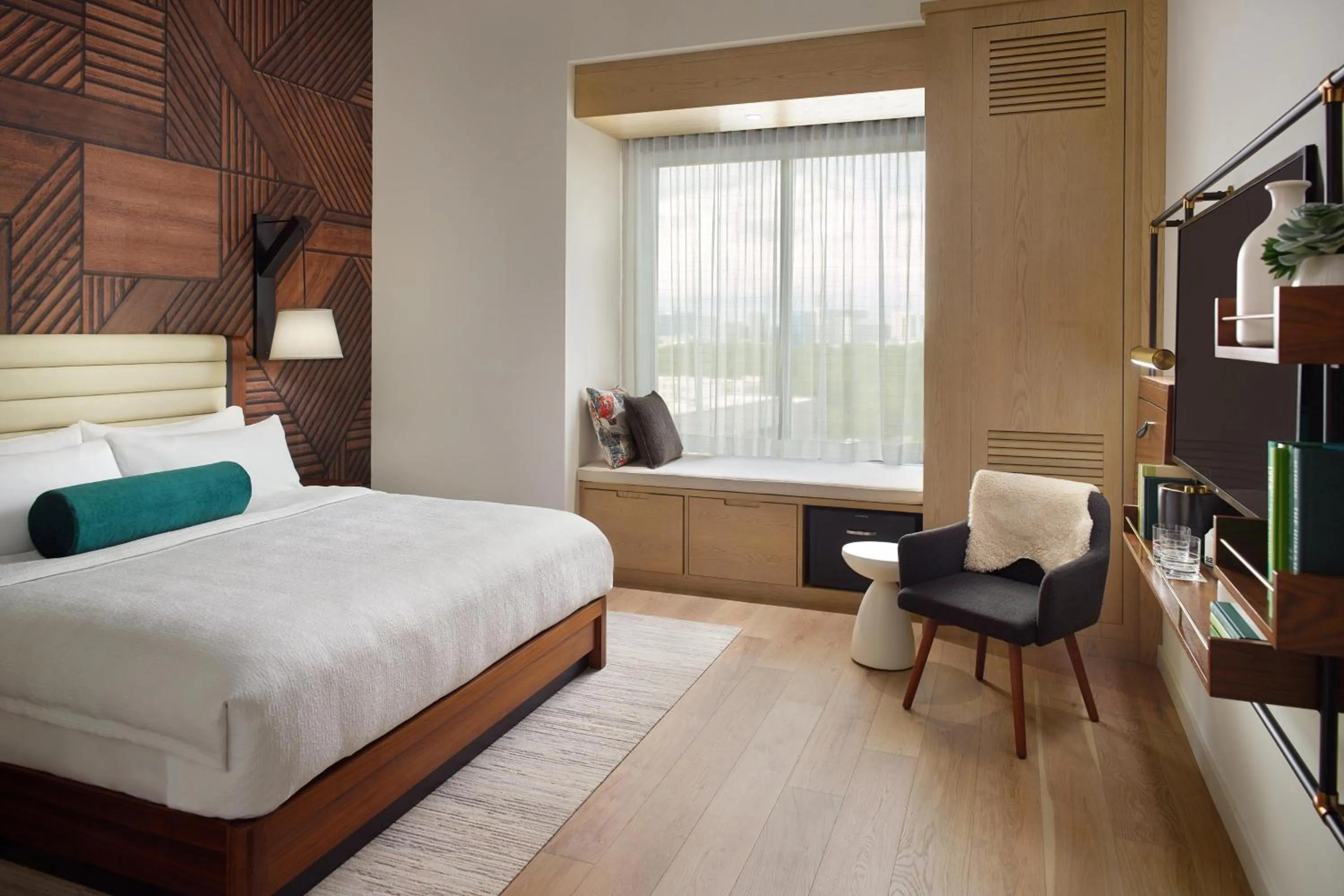 Deluxe King Guest Room in Bellyard, West Midtown Atlanta, a Tribute Portfolio Hotel