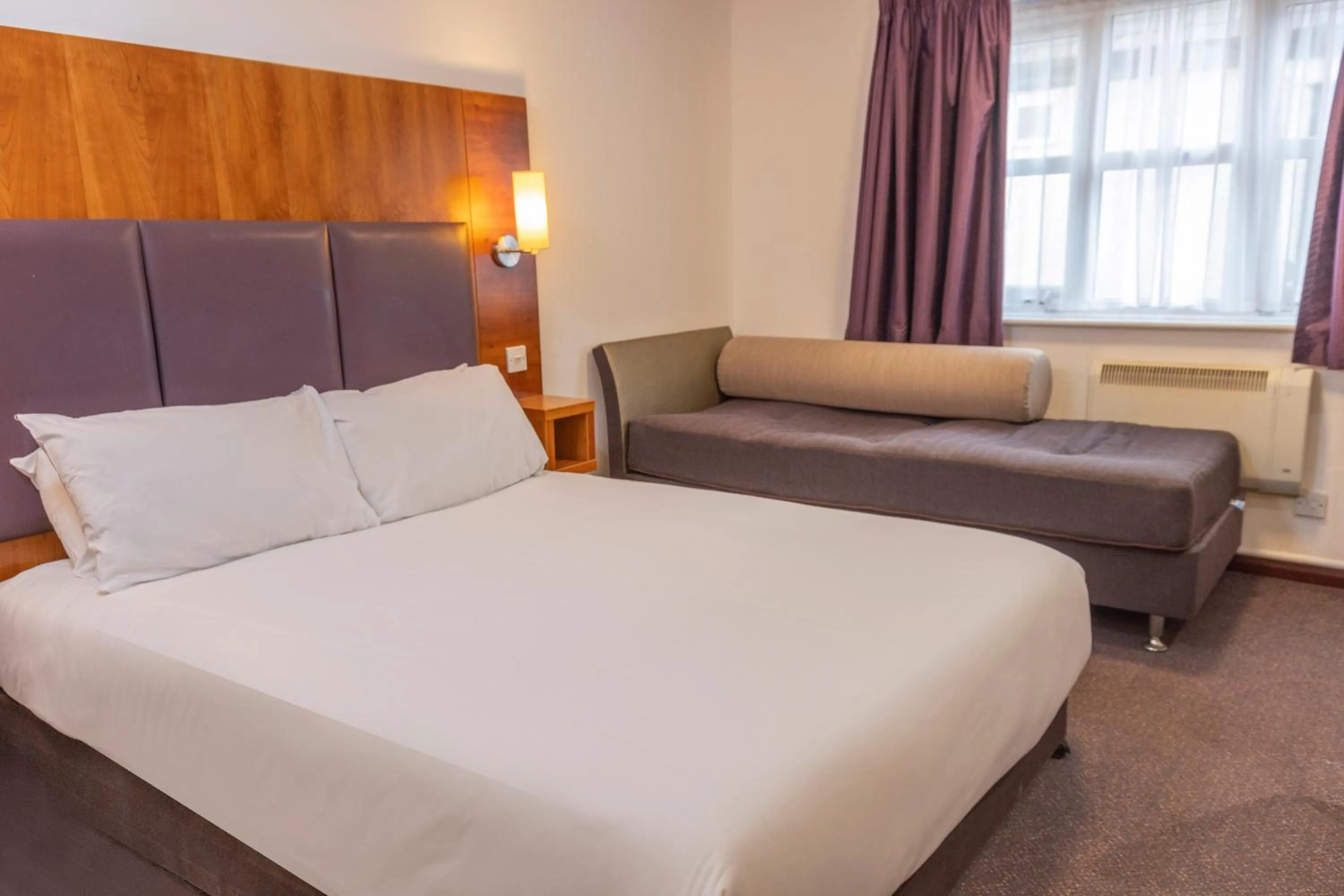 Deluxe Twin Room in Casa Mere Manchester Airport, Knutsford, Sure Collection by Best Western