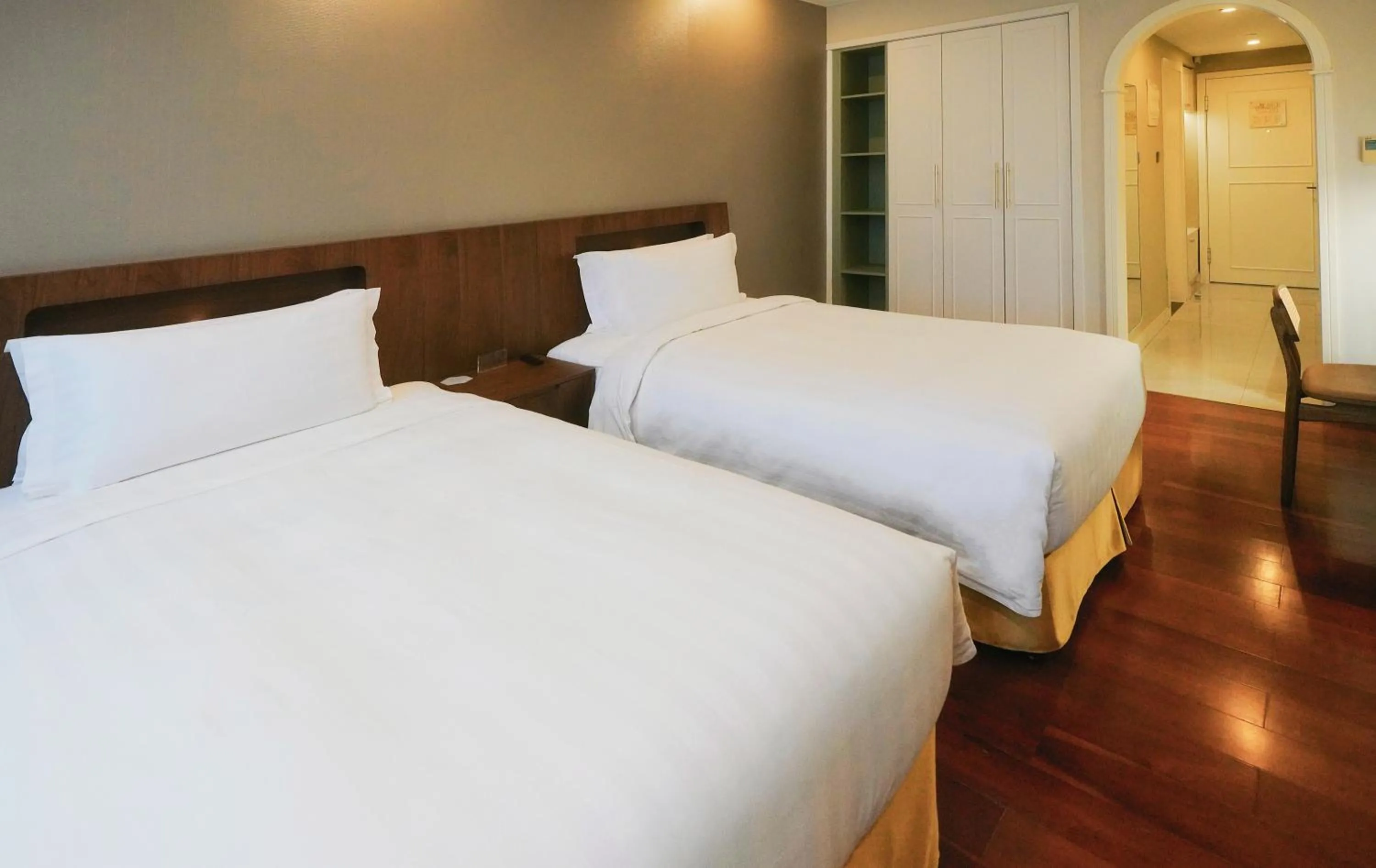 Studio Executive Twin in Green Court Residence City Center, Shanghai