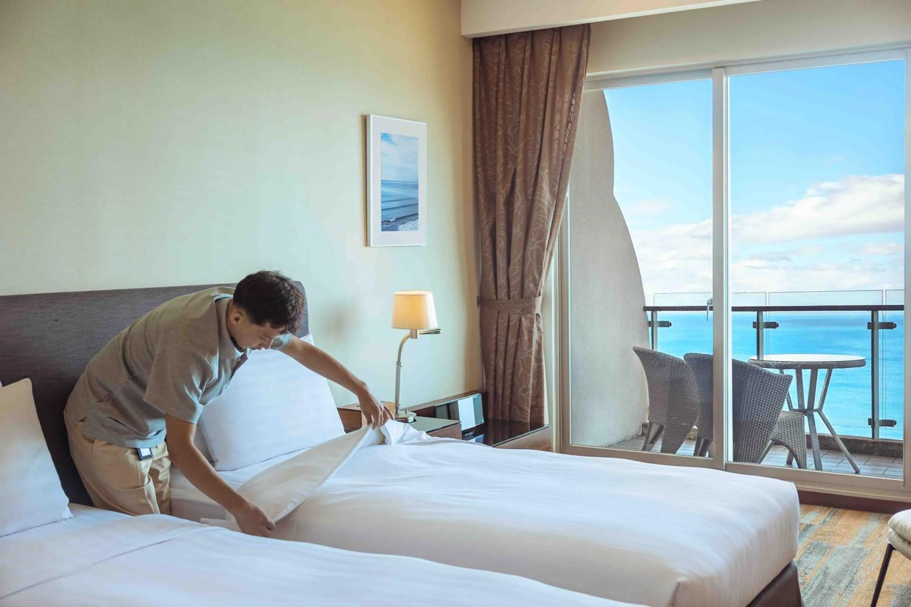 Standard Twin Room with Balcony and Sea View in H Resort