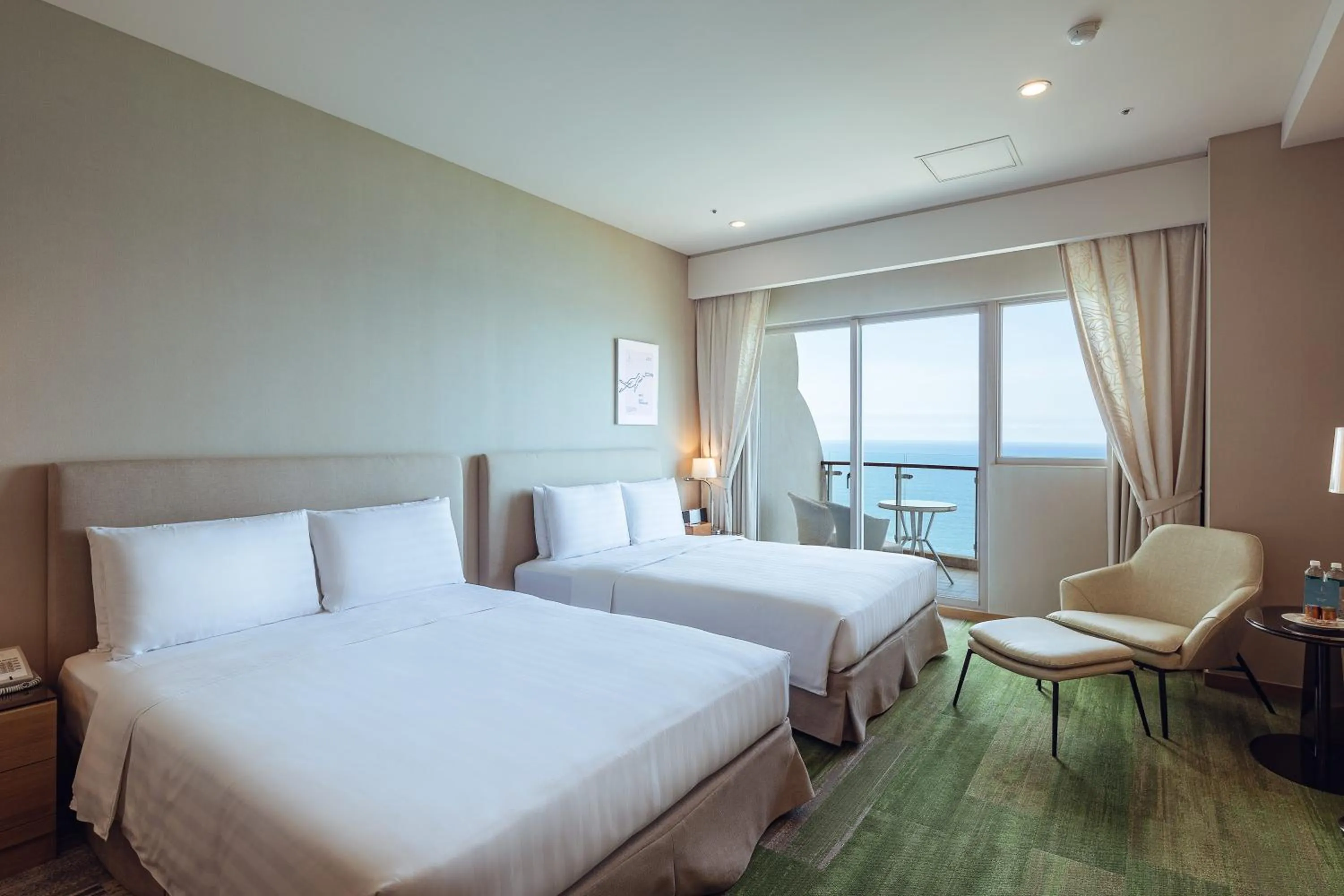 Quadruple Room with Balcony and Sea View in H Resort