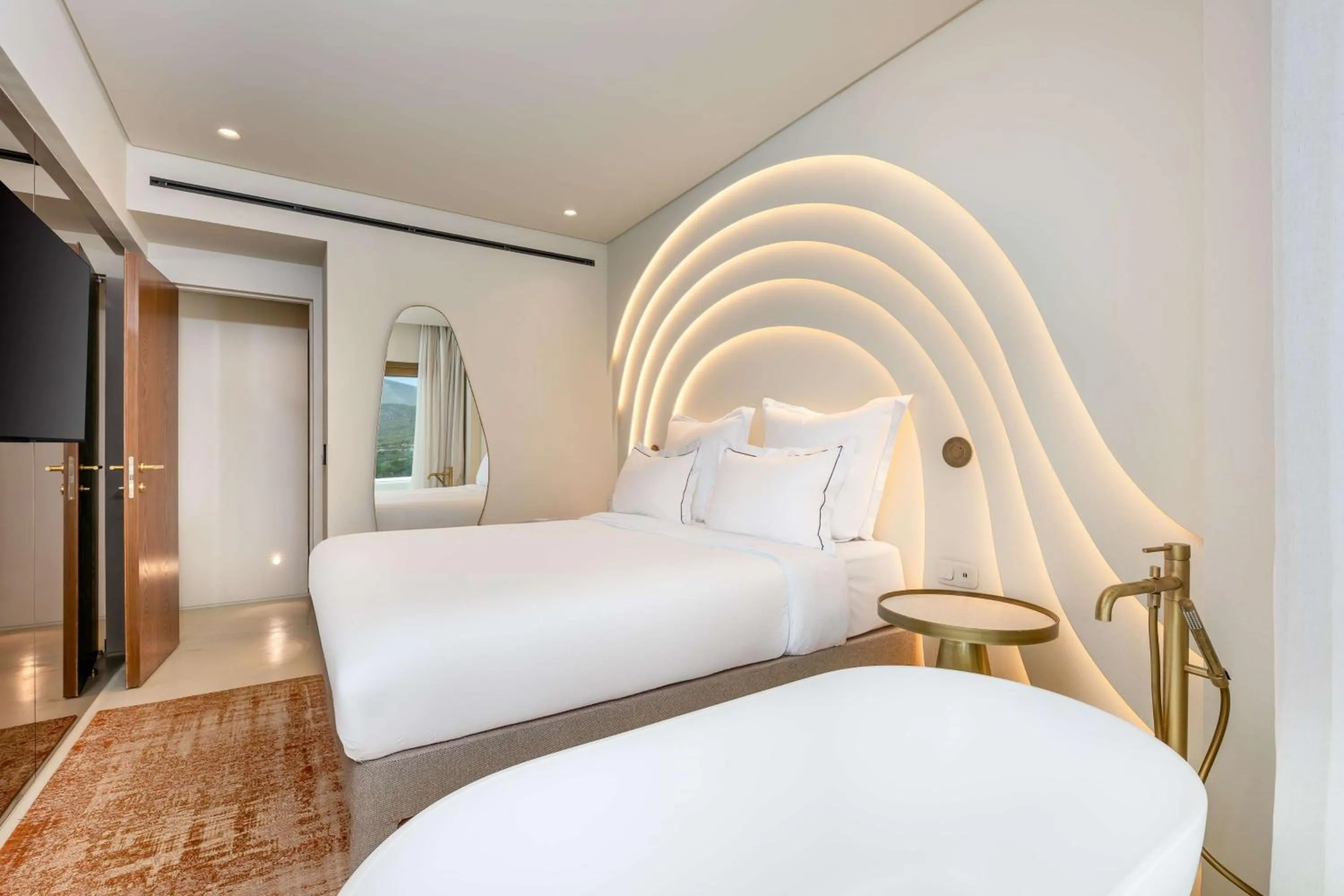 Deluxe King Suite with Sea View in Isla Brown Corinthia Resort & Spa, a member of Brown Hotels