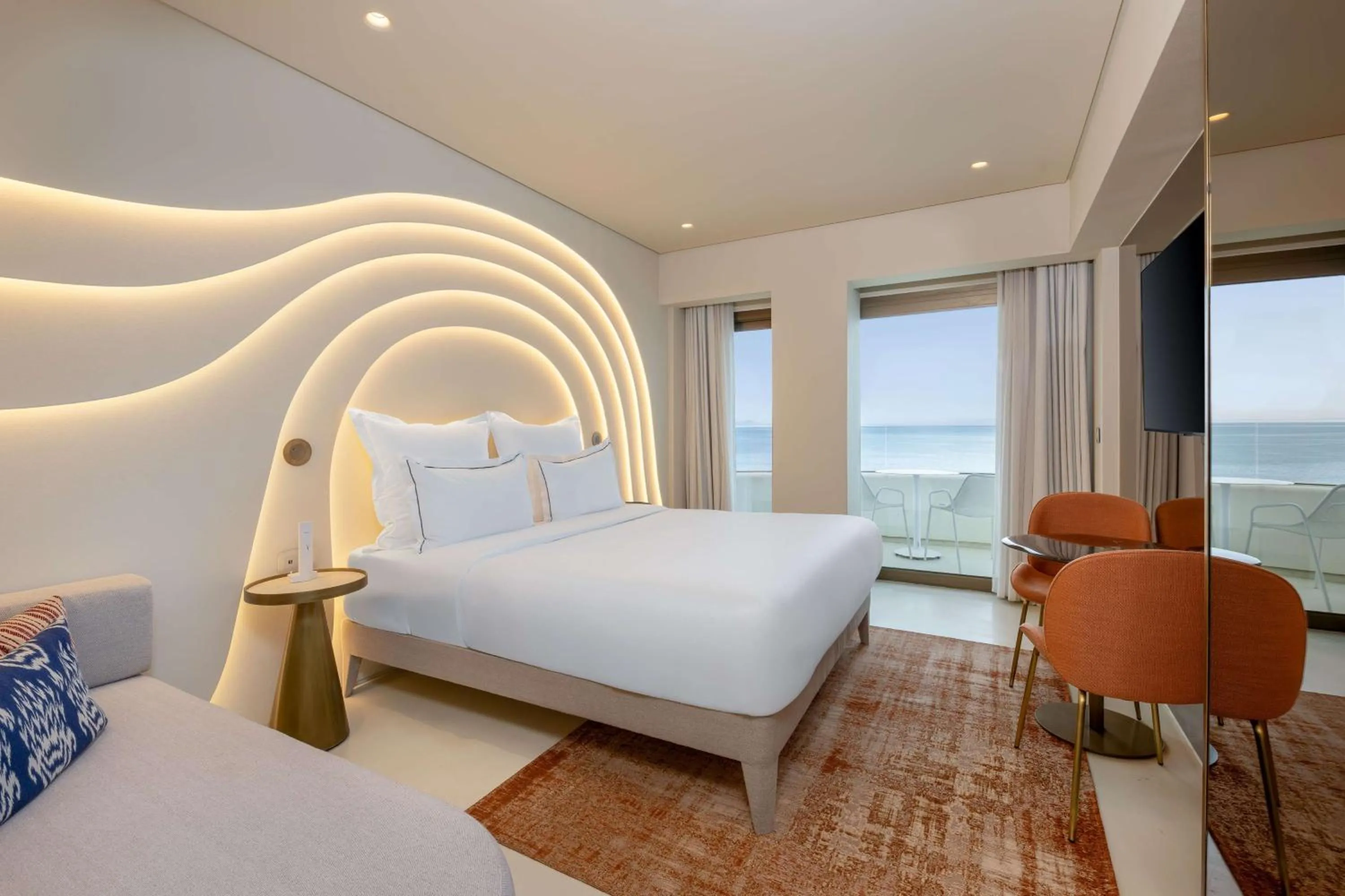 Deluxe King Room with Sea View in Isla Brown Corinthia Resort & Spa, a member of Brown Hotels
