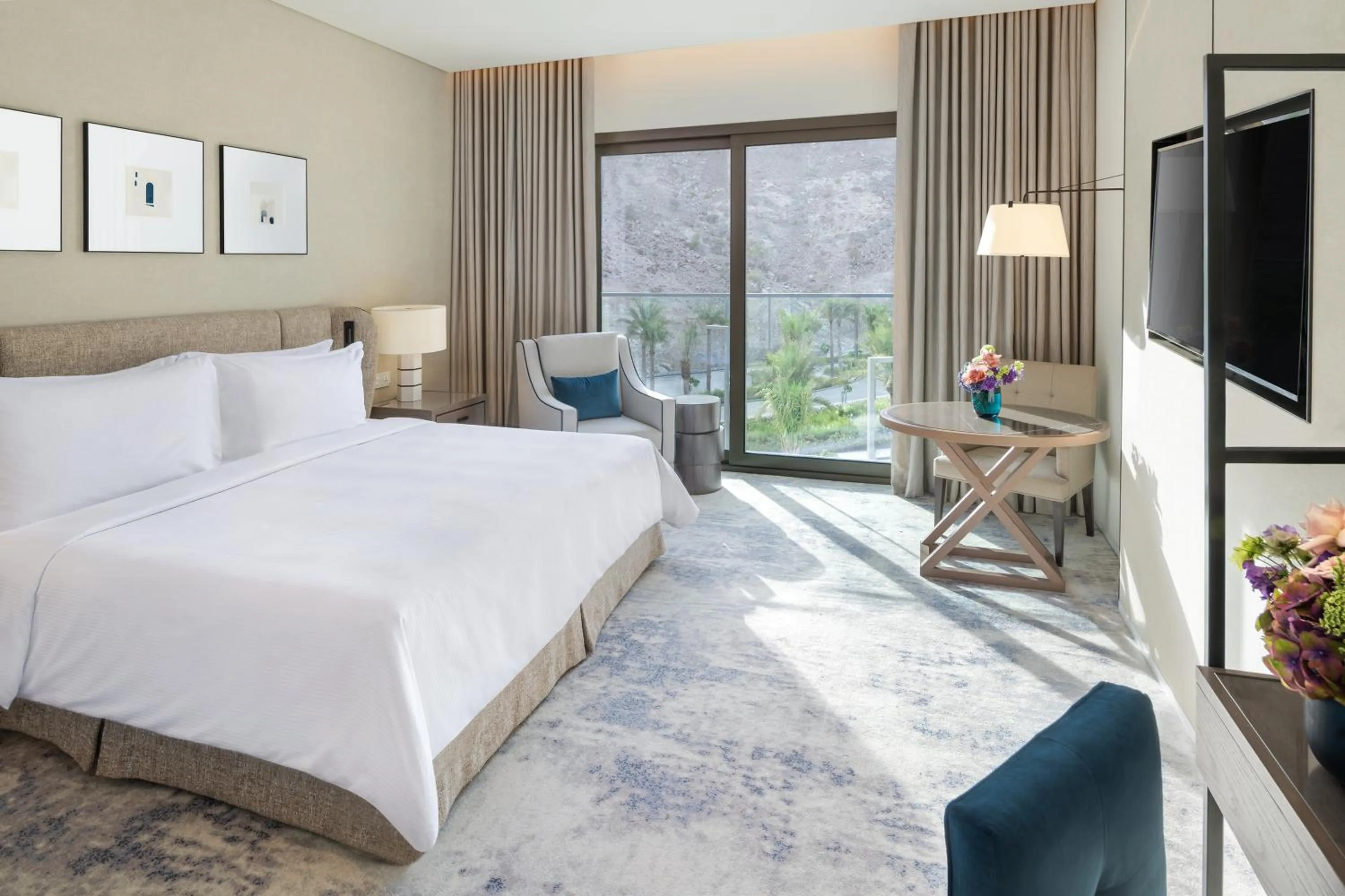 Deluxe Room Mountain View King in Address Beach Resort Fujairah