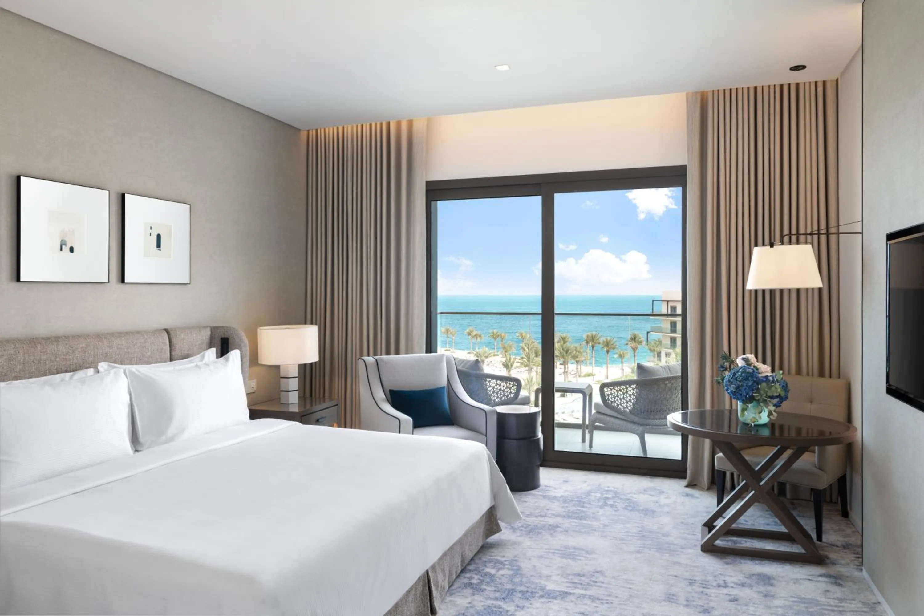 Deluxe Room Ocean View King in Address Beach Resort Fujairah