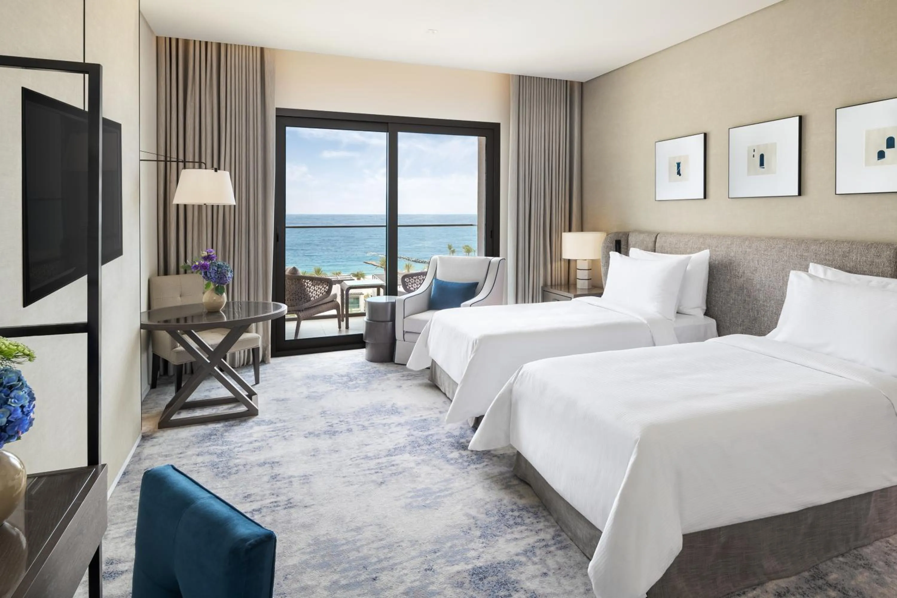 Deluxe Room Ocean View Twin in Address Beach Resort Fujairah