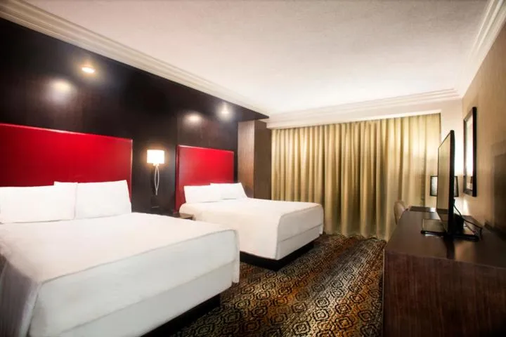 Deluxe Nature View 2 Queen Beds Smoking in Caesars Southern Indiana, A Caesars Destination