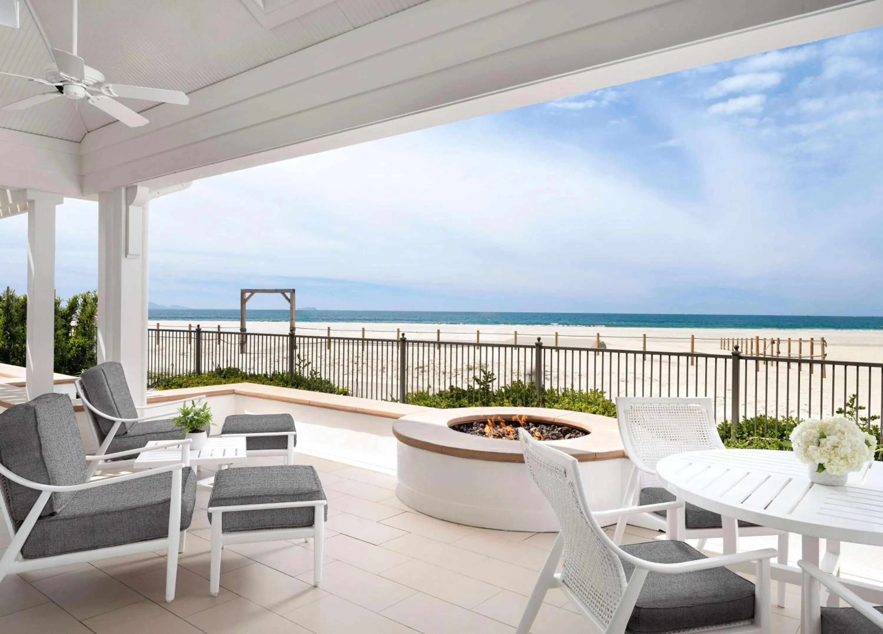 King Beachfront Cottage Suite in Beach Village at The Del, LXR Hotels & Resorts
