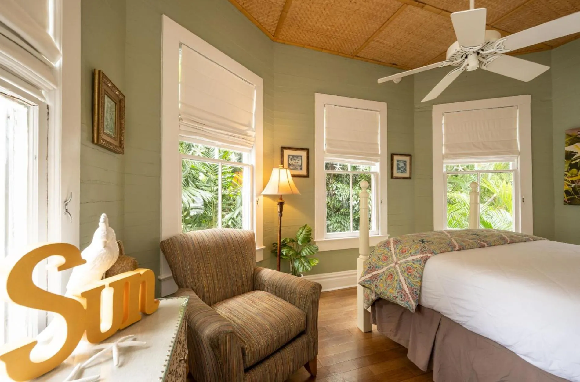  SunRoom in The Mermaid & The Alligator