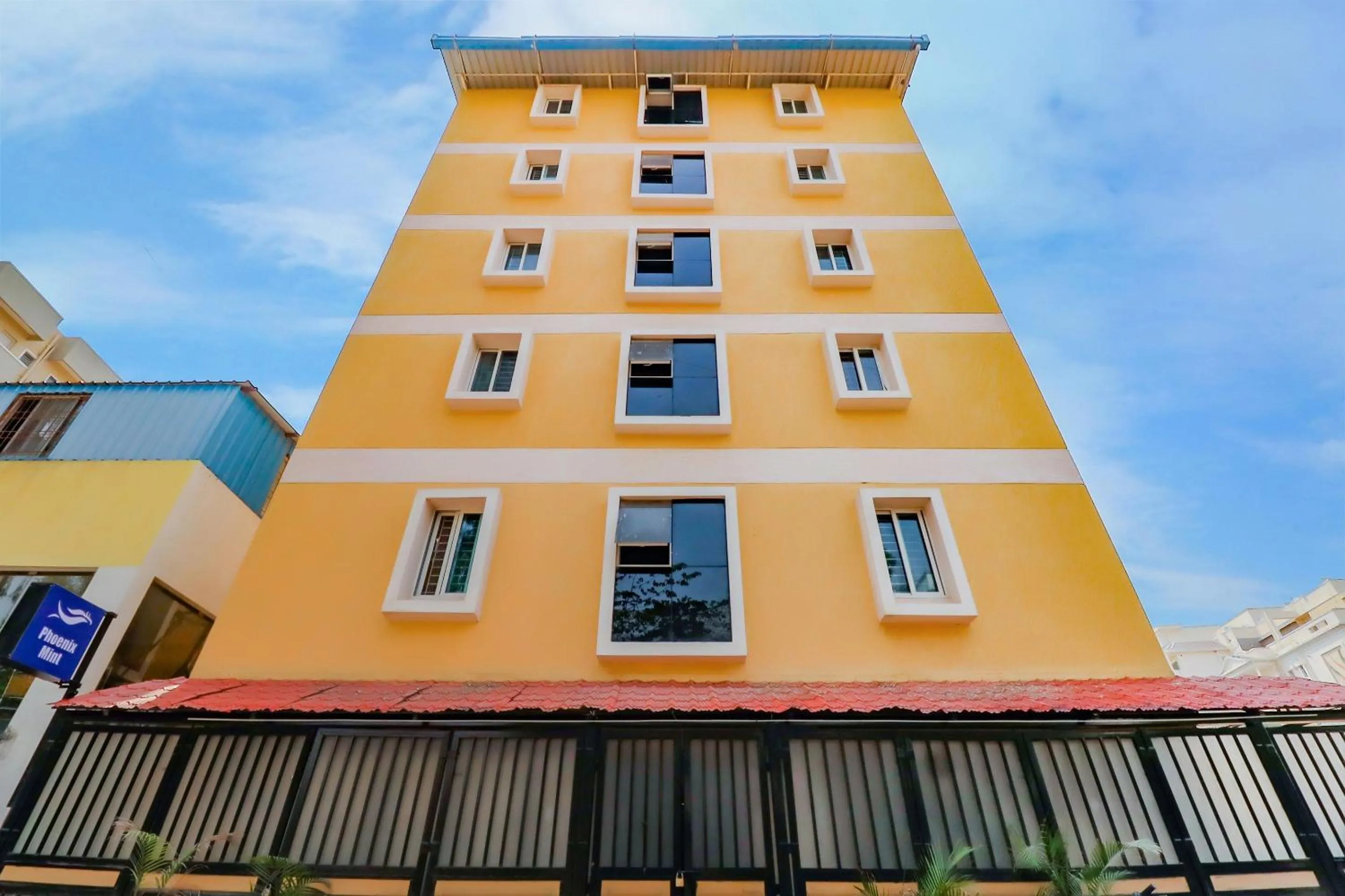 Capital O Royal Galaxy Finesse Near Phoenix Marketcity