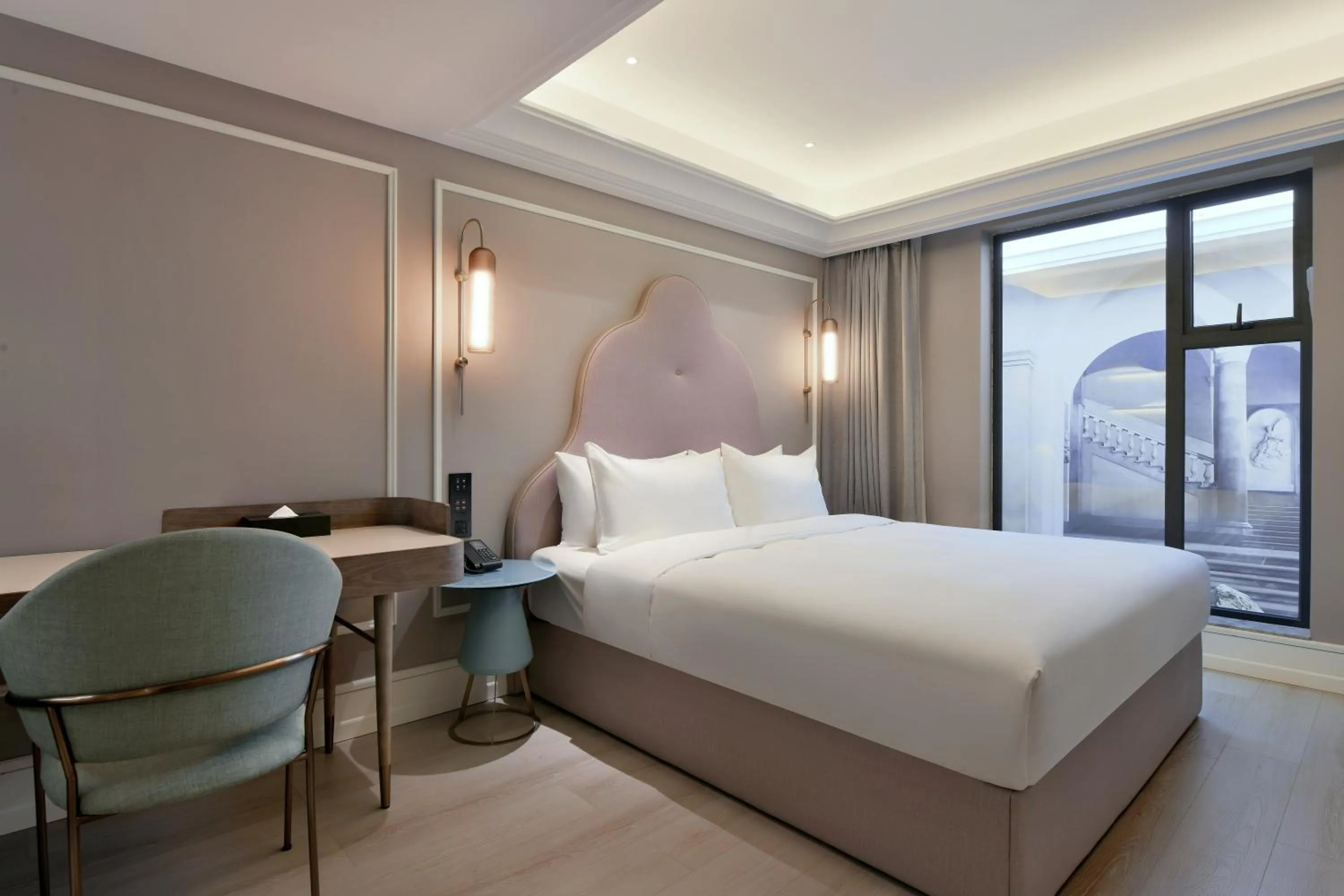 Standard King Room in Mercure Chengdu Jiuyanqiao