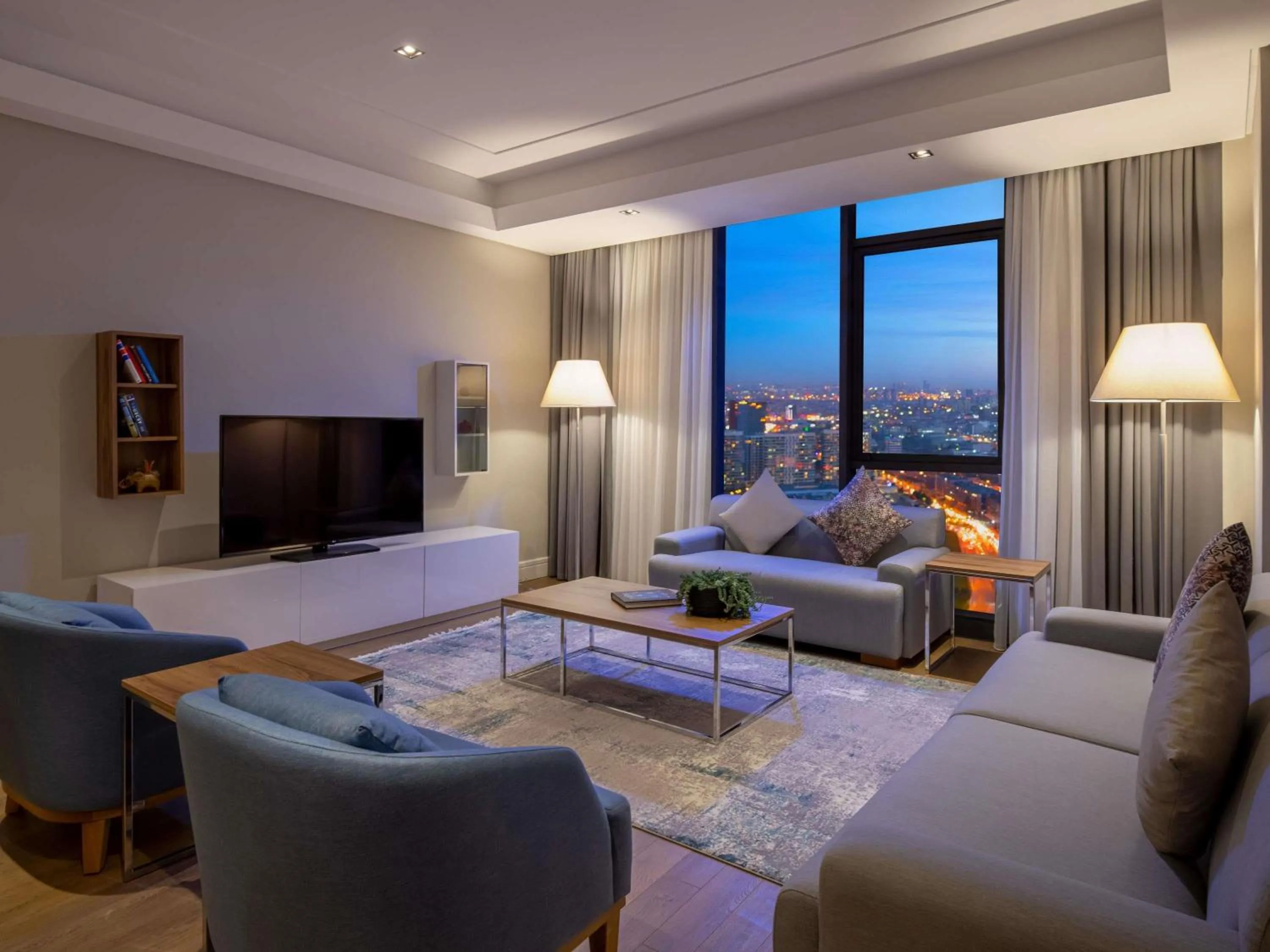 Deluxe Four Bedroom Apartment in Movenpick Living Istanbul West