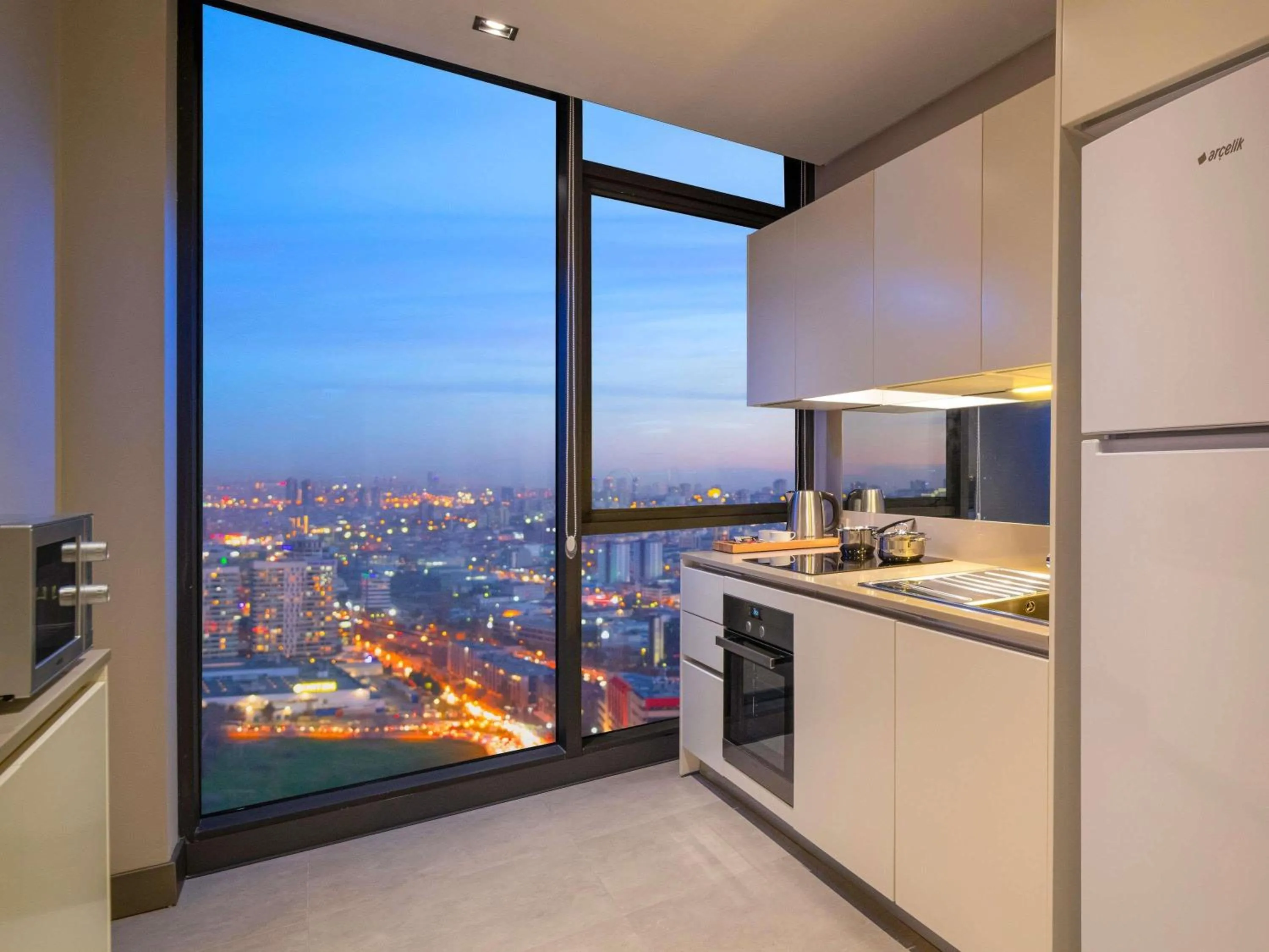 Deluxe Two Bedroom Apartment in Movenpick Living Istanbul West