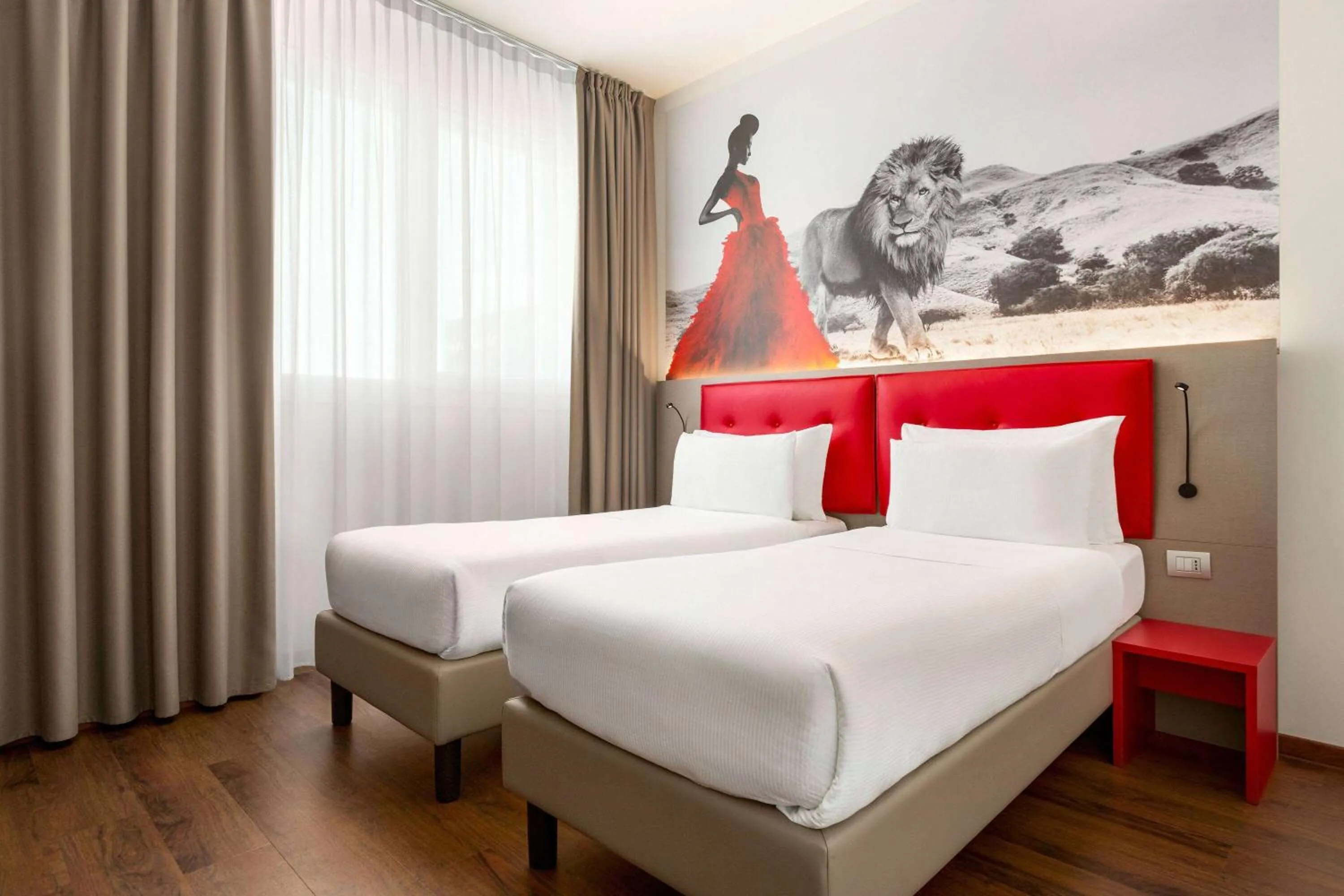 Comfort Accessible Room in Amedia Hotel Milan, Trademark Collection by Wyndham