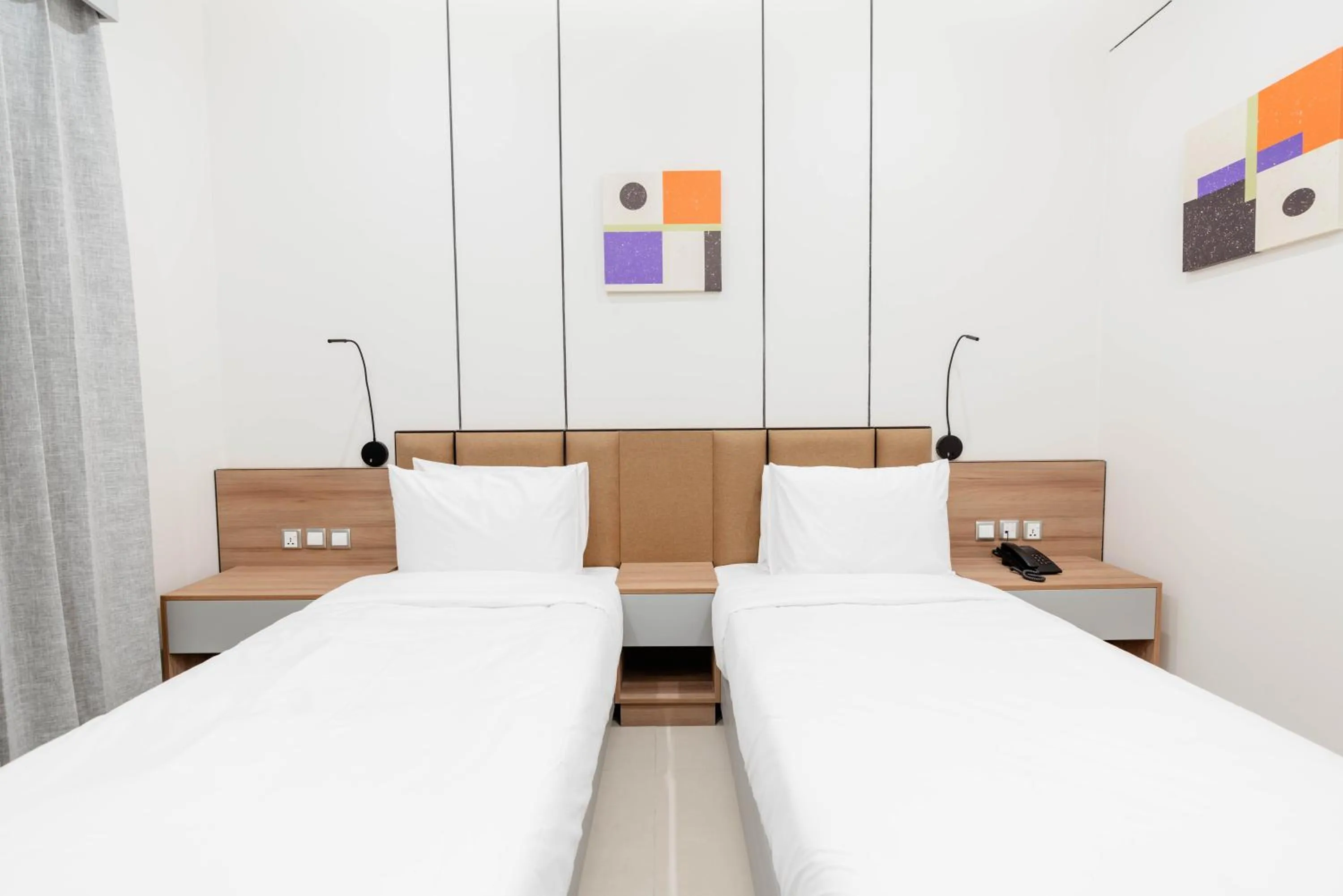 Superior Twin Room in Resivation Hotel