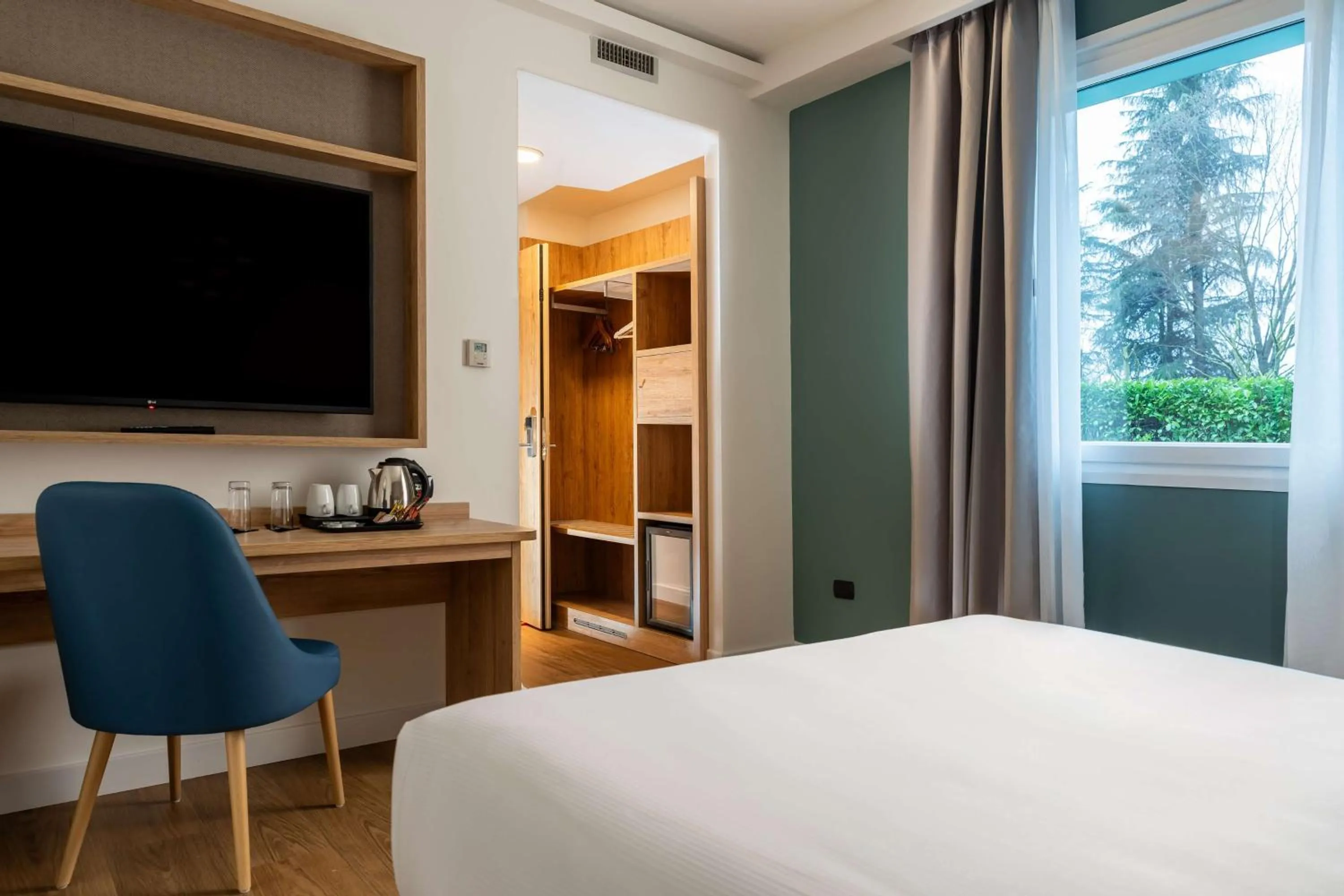 Queen Room - Mobility Access in Hilton Garden Inn Milan Malpensa