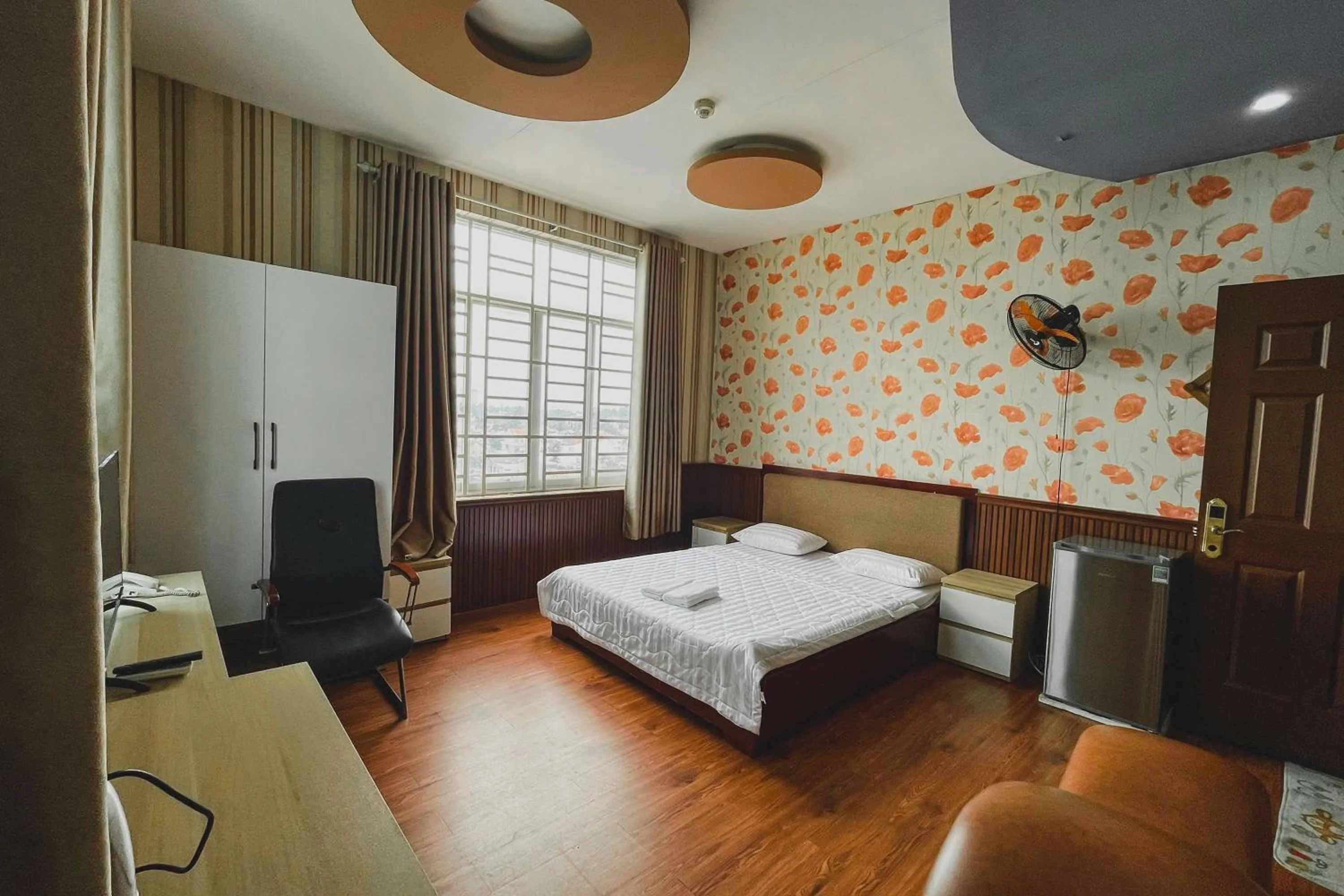 Queen Room in Sky Hotel