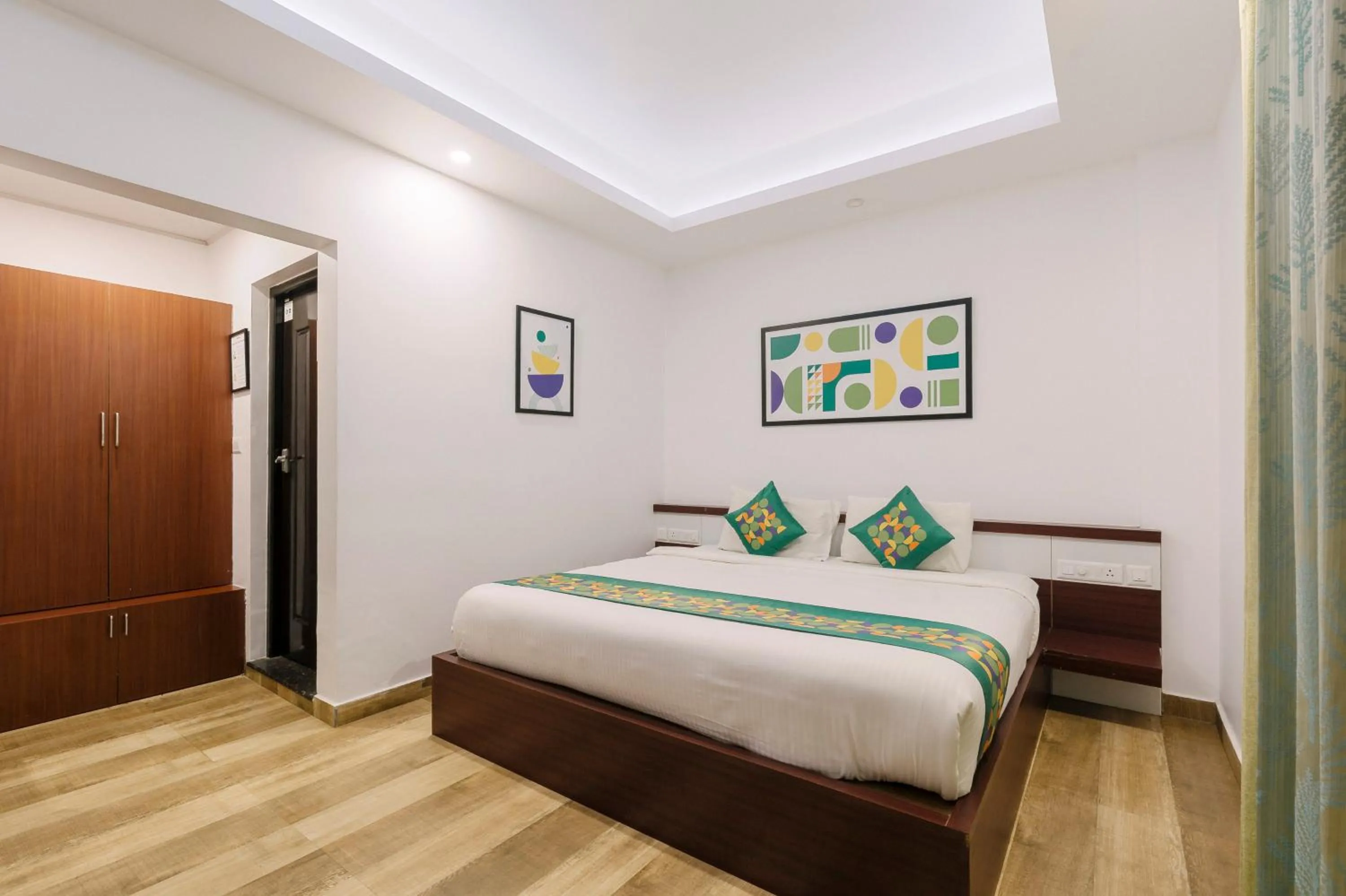 Standard Room with Mountain View - single occupancy in Treebo Wanderlust Residency With Mountain View