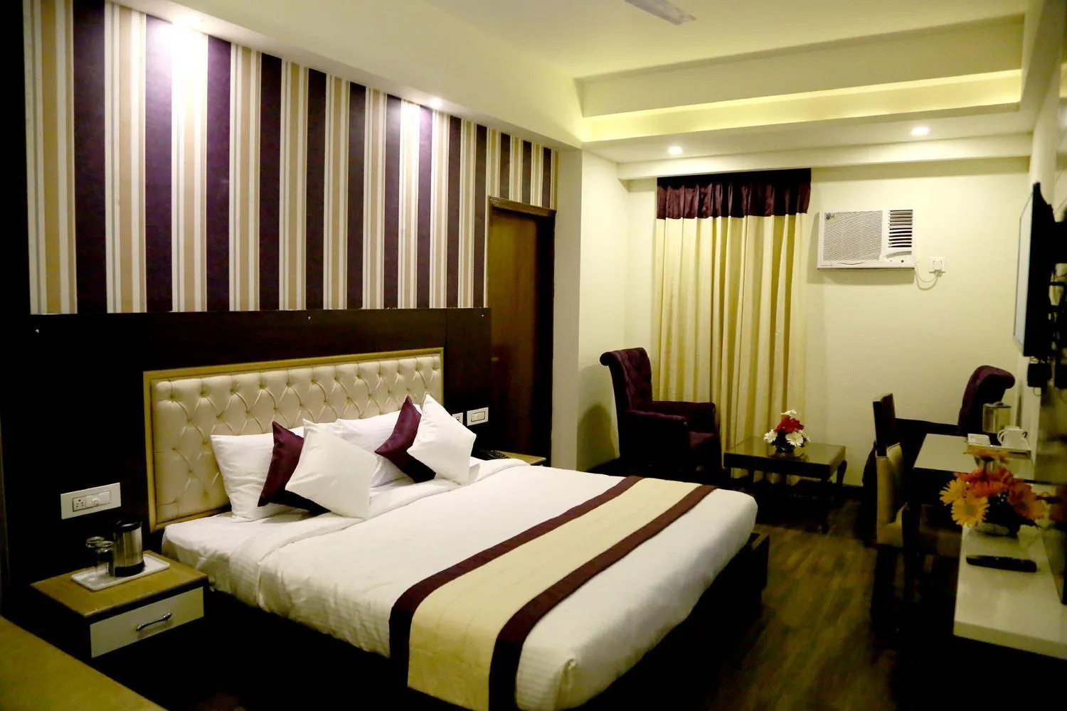 Double Room with Shared Bathroom in Hotel S C Residency