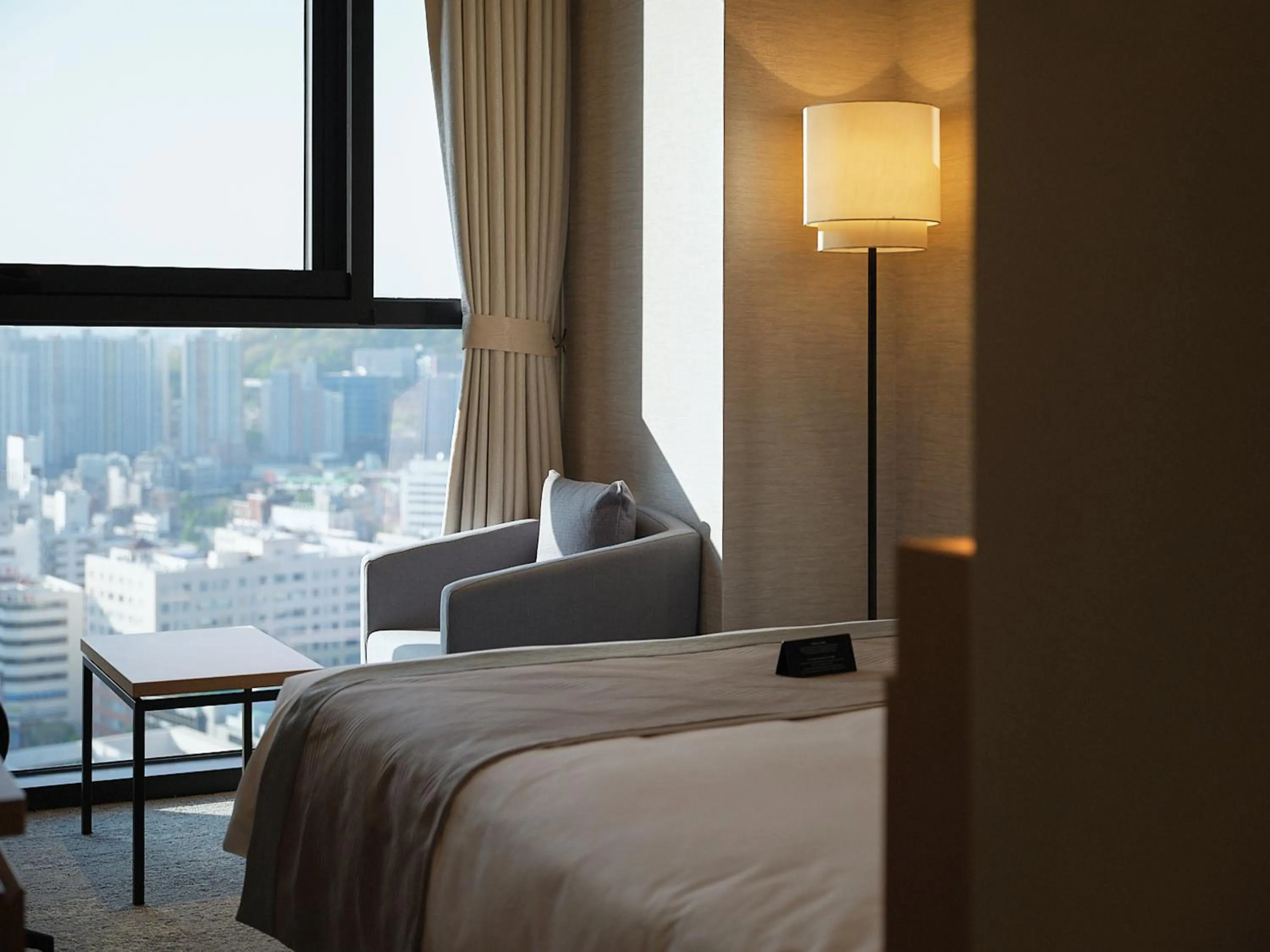 Standard Double Room in Roynet Hotel Seoul Mapo