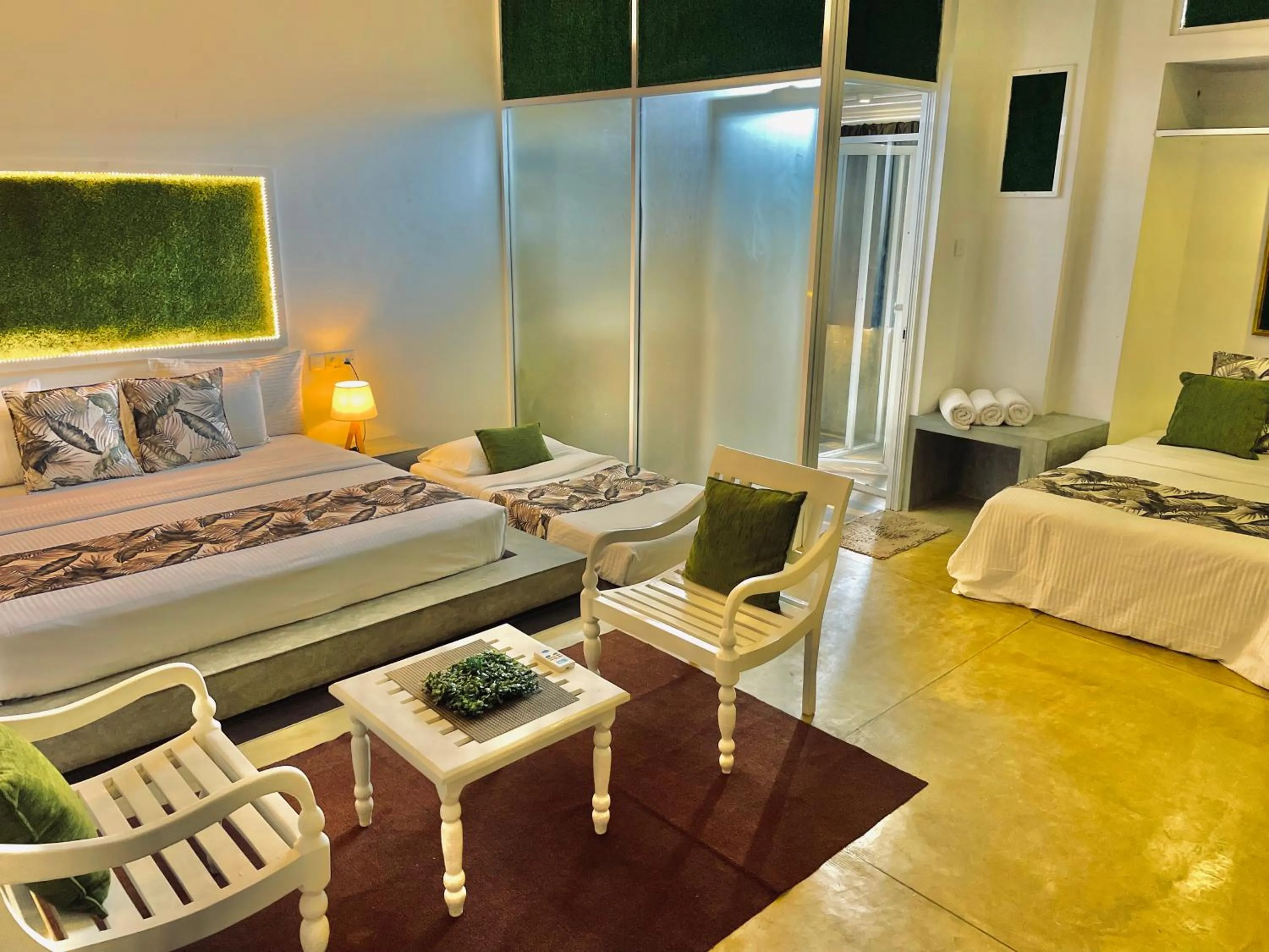 Superior Triple Room in 8 Plus Motels