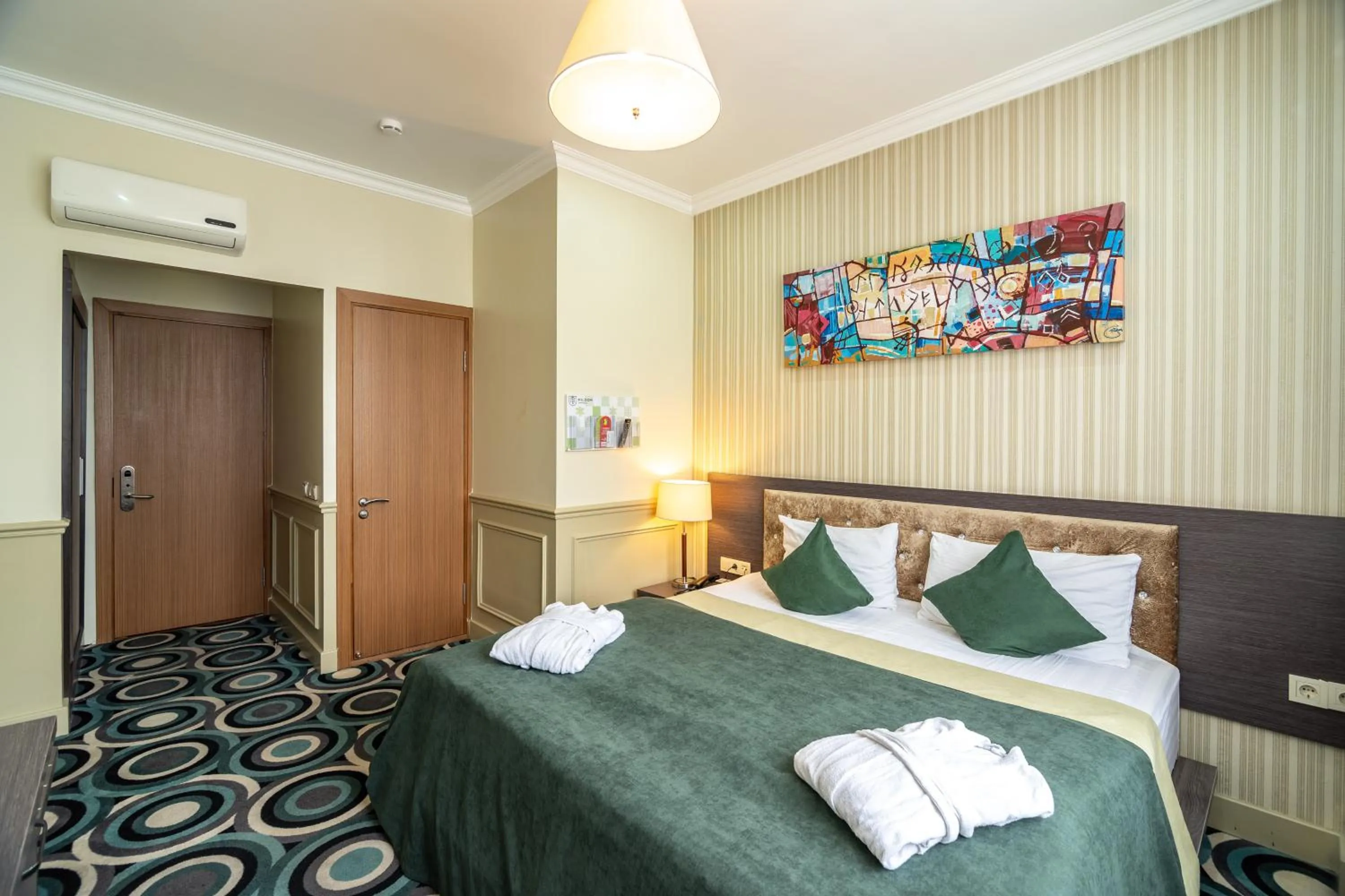 Standard Double or Twin Room - single occupancy in Mildom Hotel