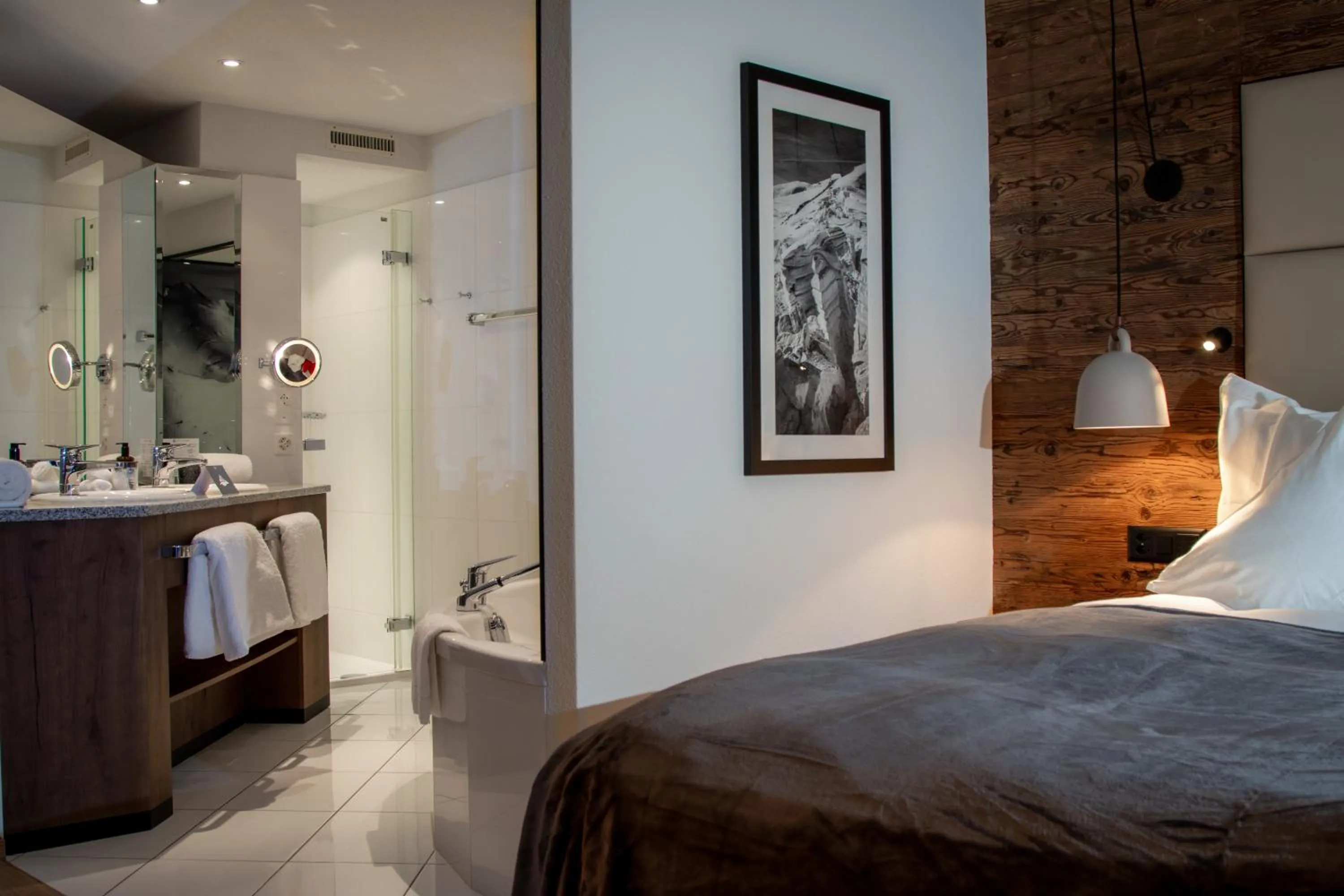 Superior Double or Twin Room with Mountain View in Walliserhof Grand-Hotel & Spa Relais & Châteaux