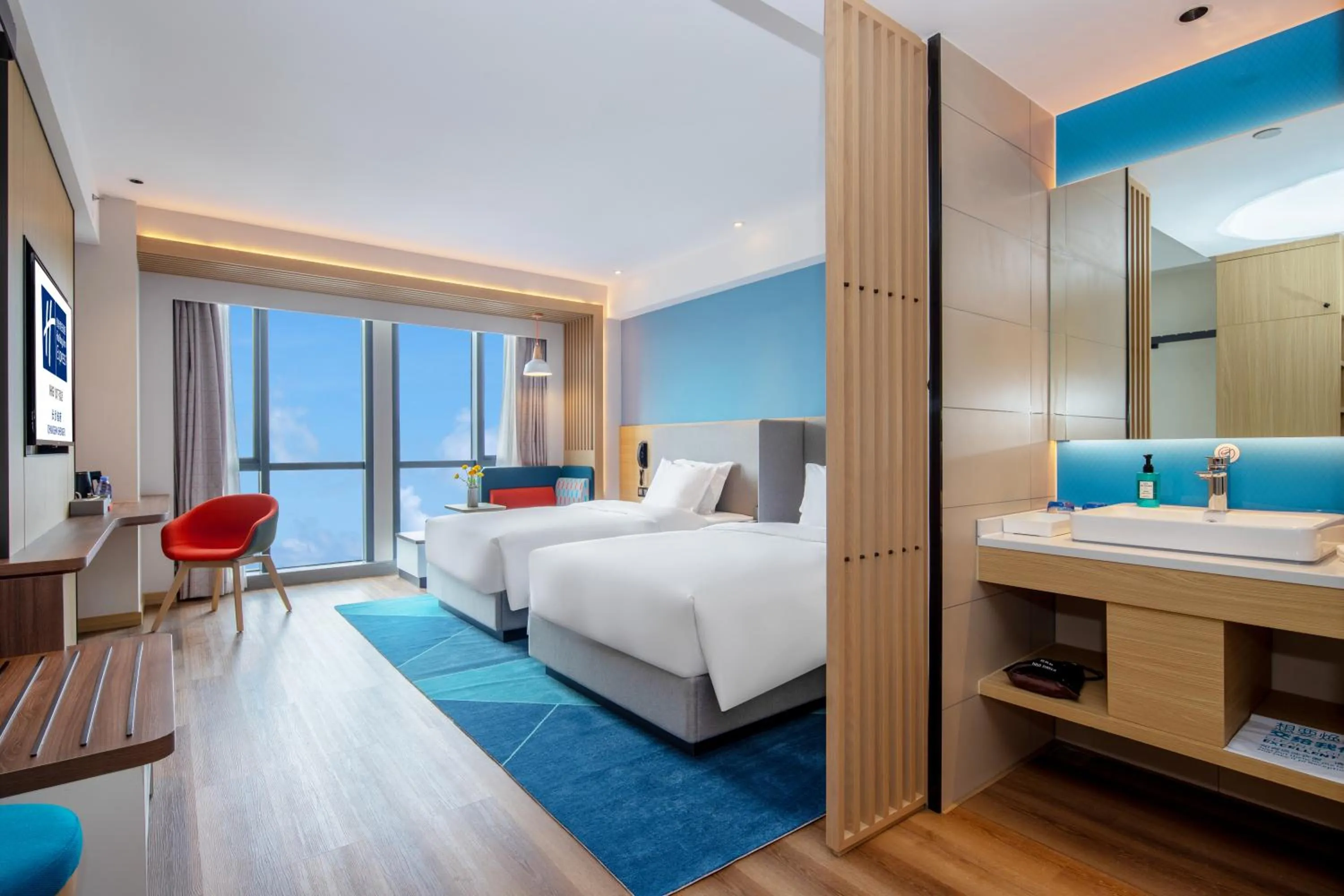 Superior Twin Room in Holiday Inn Express Changsha Shengfu by IHG