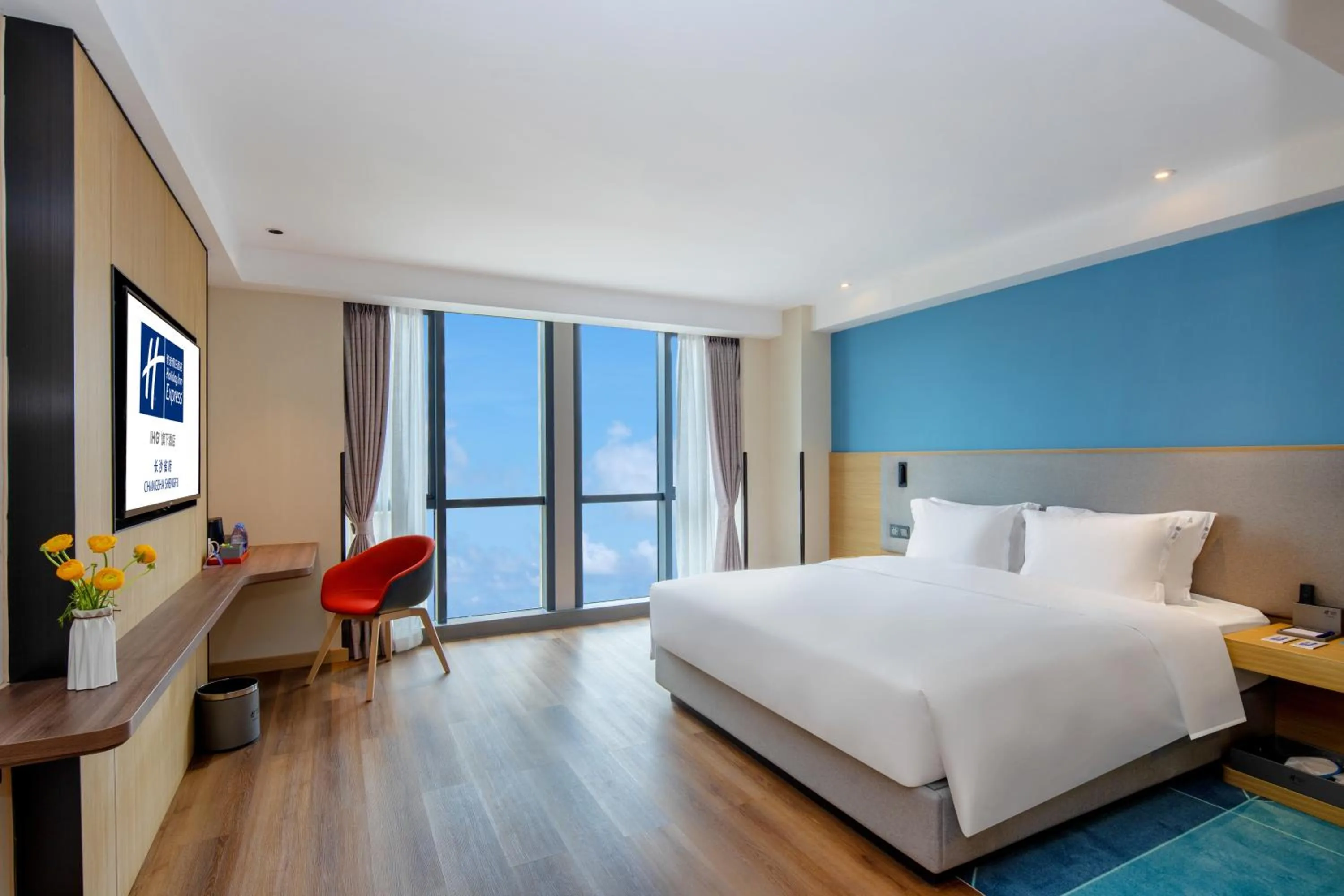 Superior King Room in Holiday Inn Express Changsha Shengfu by IHG