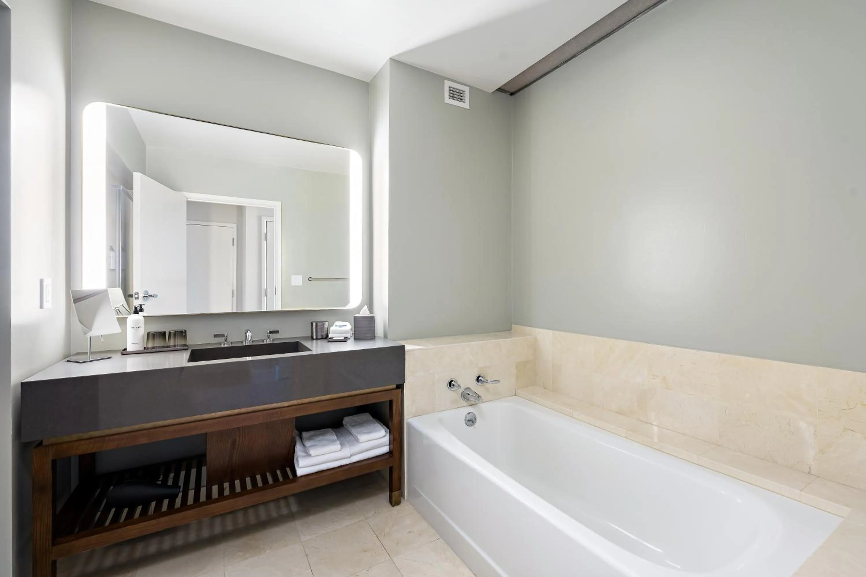 1 King Bed Accessible Roll-In Shower Bunk Beds Family Room in Grand Hyatt Indian Wells Resort & Villas