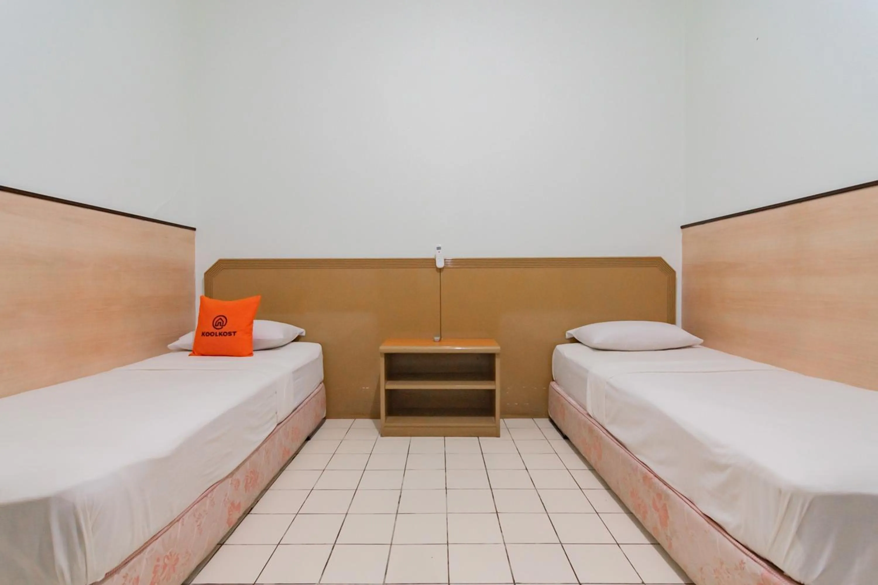 Twin Room in KoolKost near Bandung Station