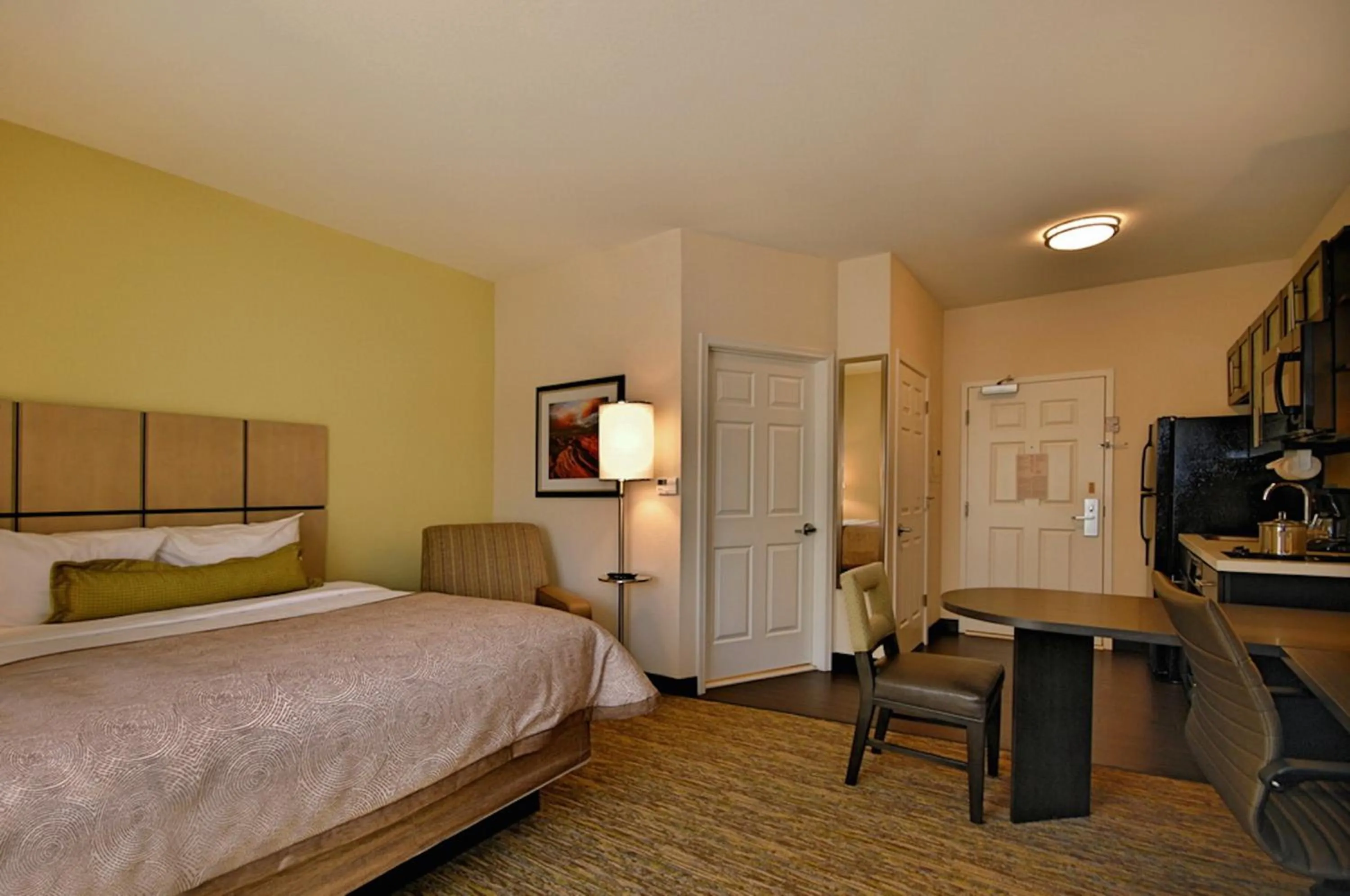 Queen Studio Suite in Candlewood Suites Tucson by IHG
