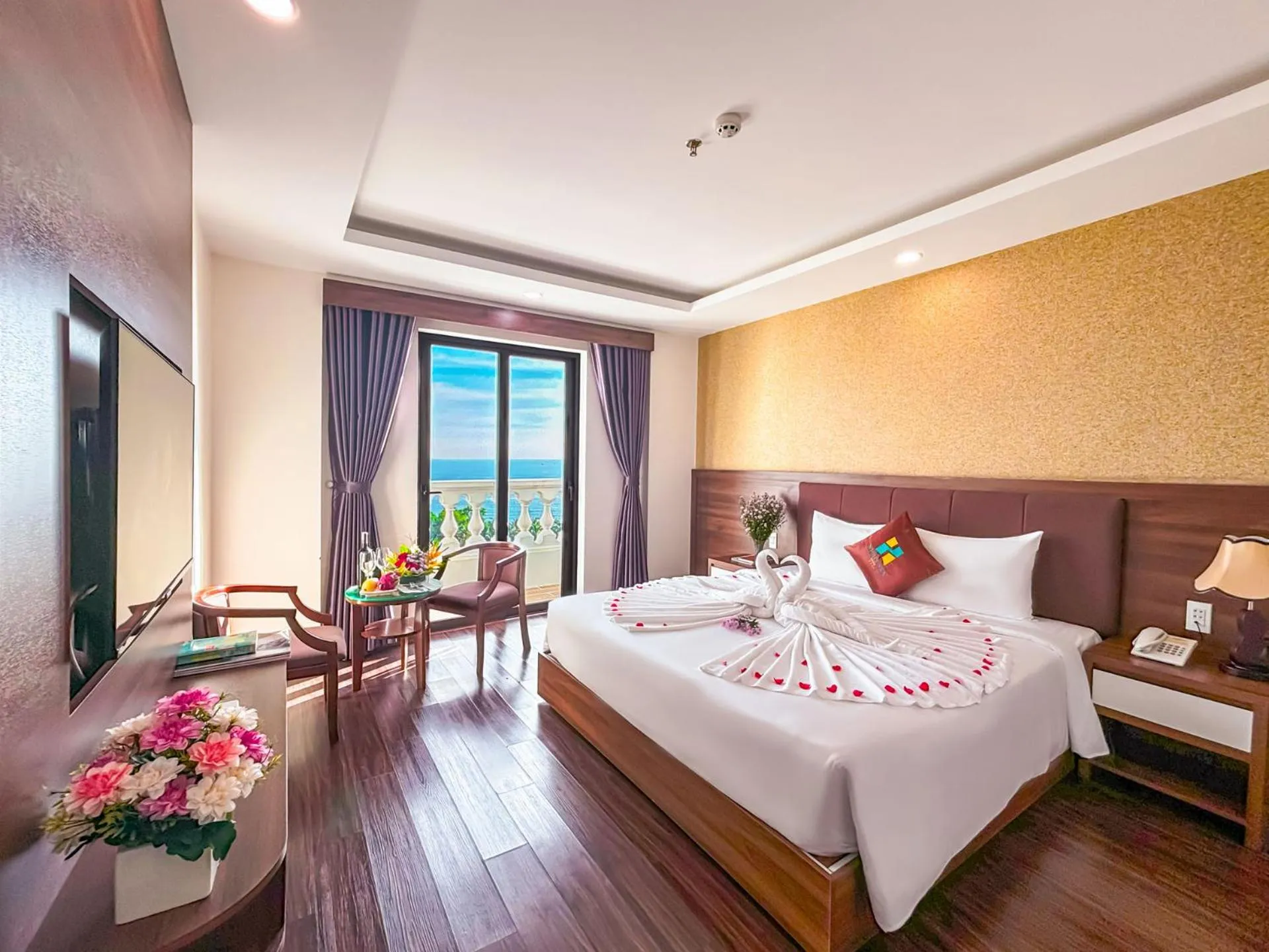 Deluxe Double or Twin Room with Sea View in NIGHT SEA HOTEL