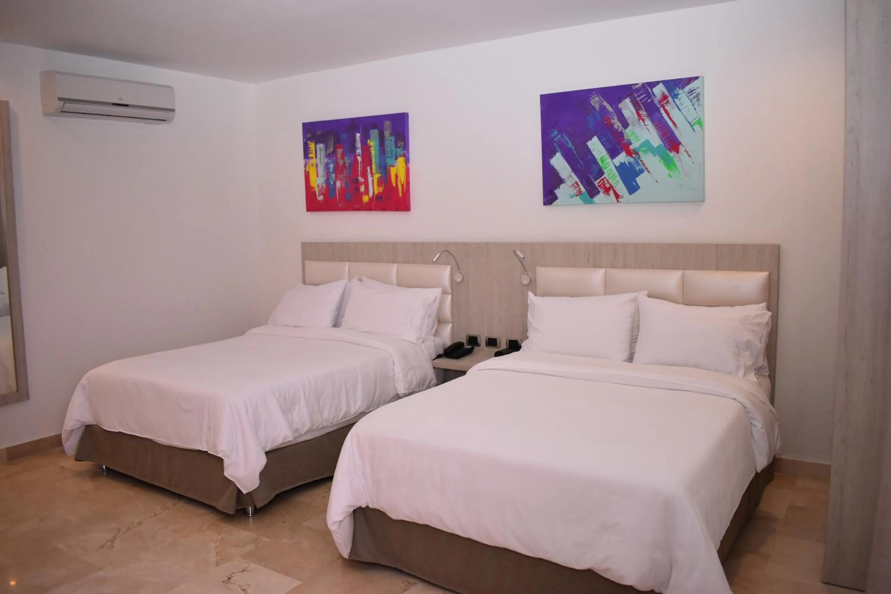 Premium Twin Room with City View - Non-Smoking in Radisson Diamond Barranquilla