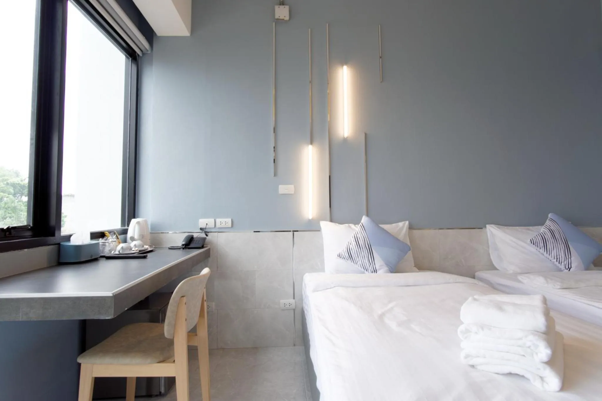 Twin Room with Lake View in ABIZZ Hotel KwanPhayao