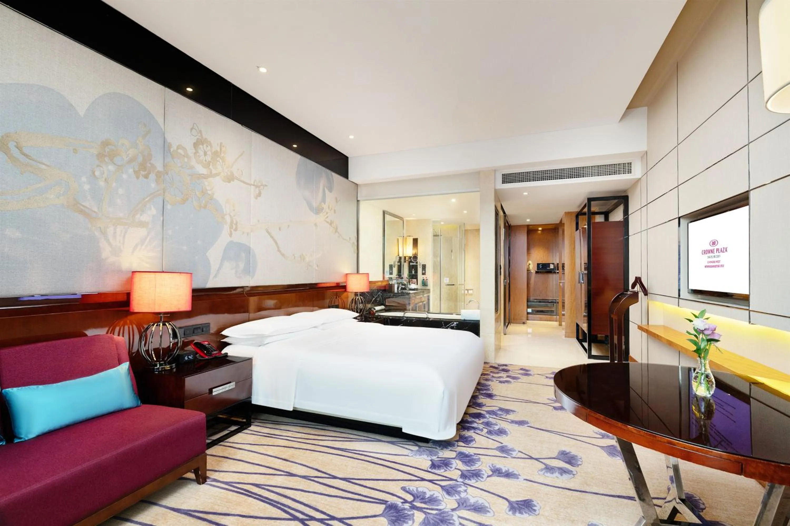 Standard King Room in Crowne Plaza Chengdu West by IHG