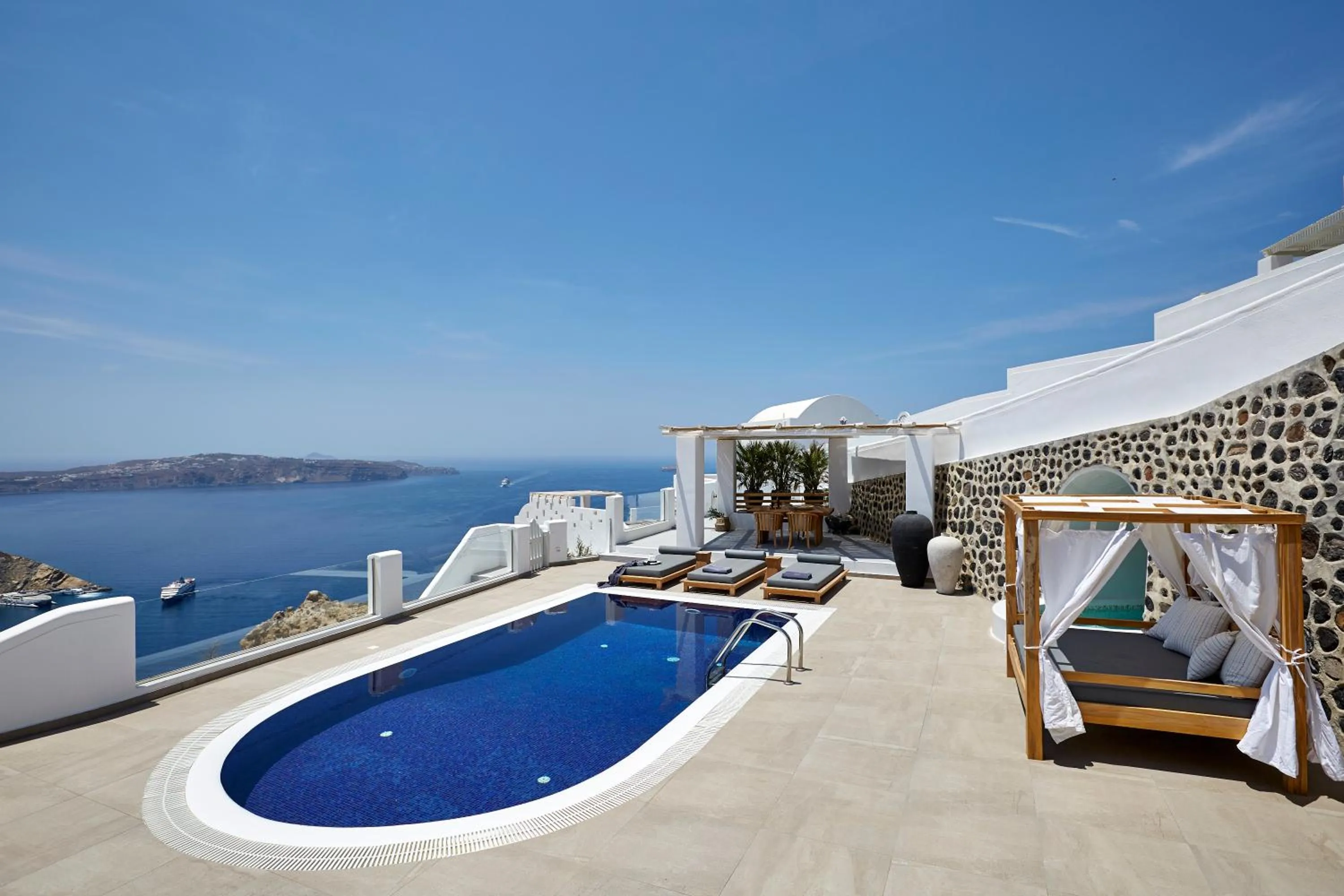 Villa Aphrodite with Private Pool and Caldera View in Celestia Grand