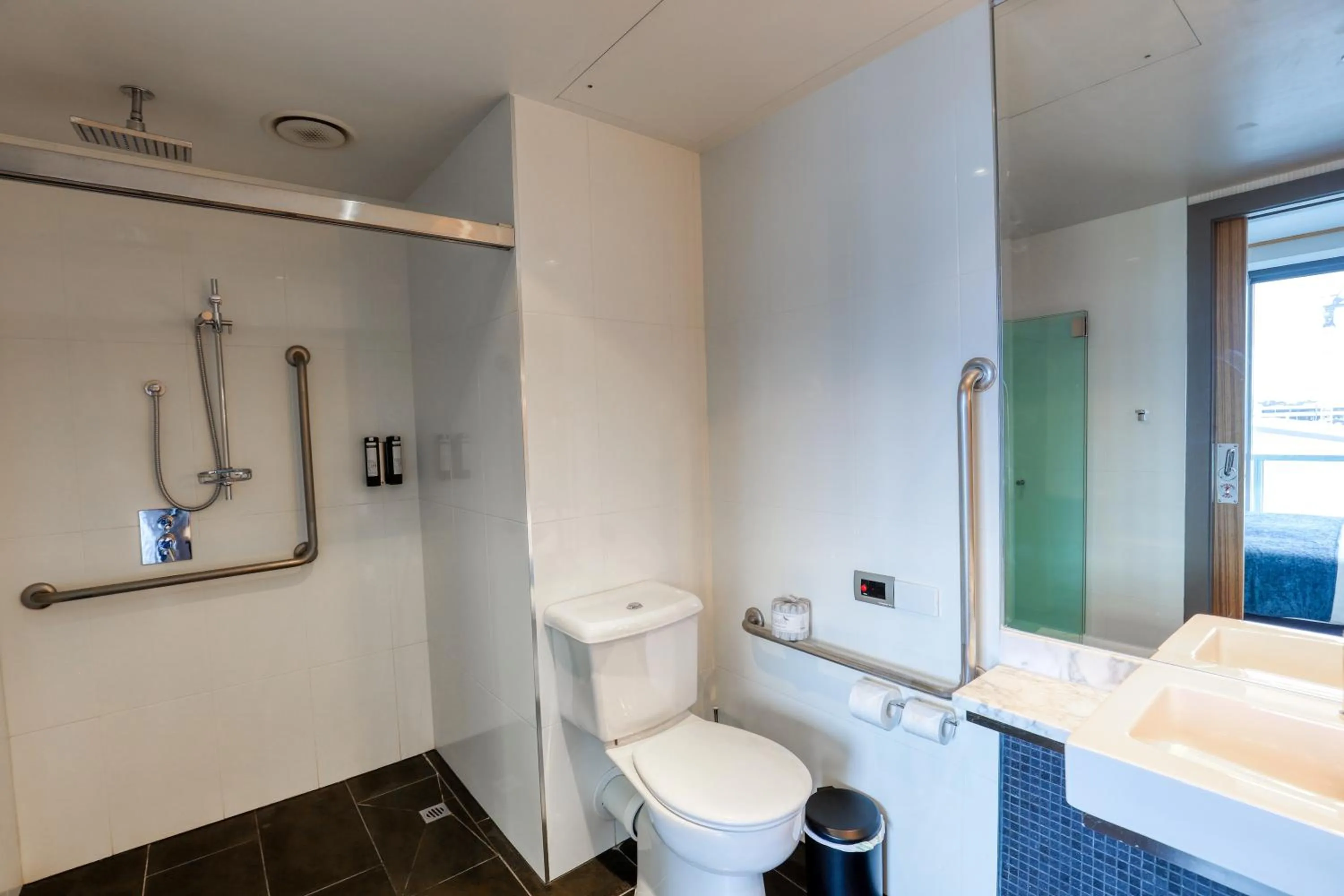 King Room - Disability Access in Marsden Viaduct