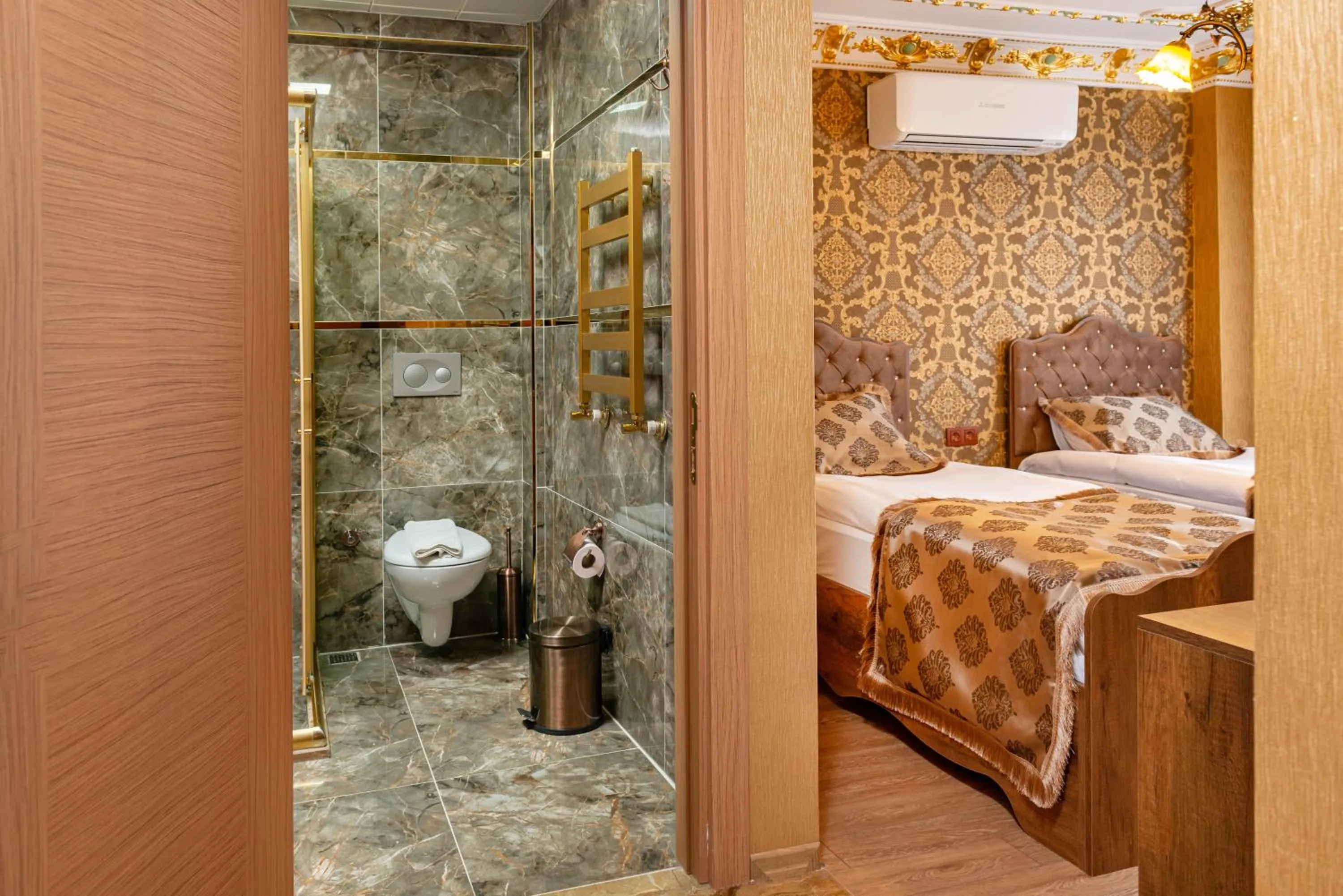 Deluxe Twin Room in The Ottoman