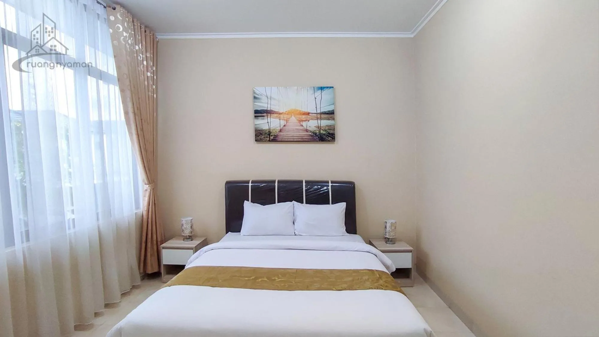Superior Double Room in Atmosfer Guest House Sentul