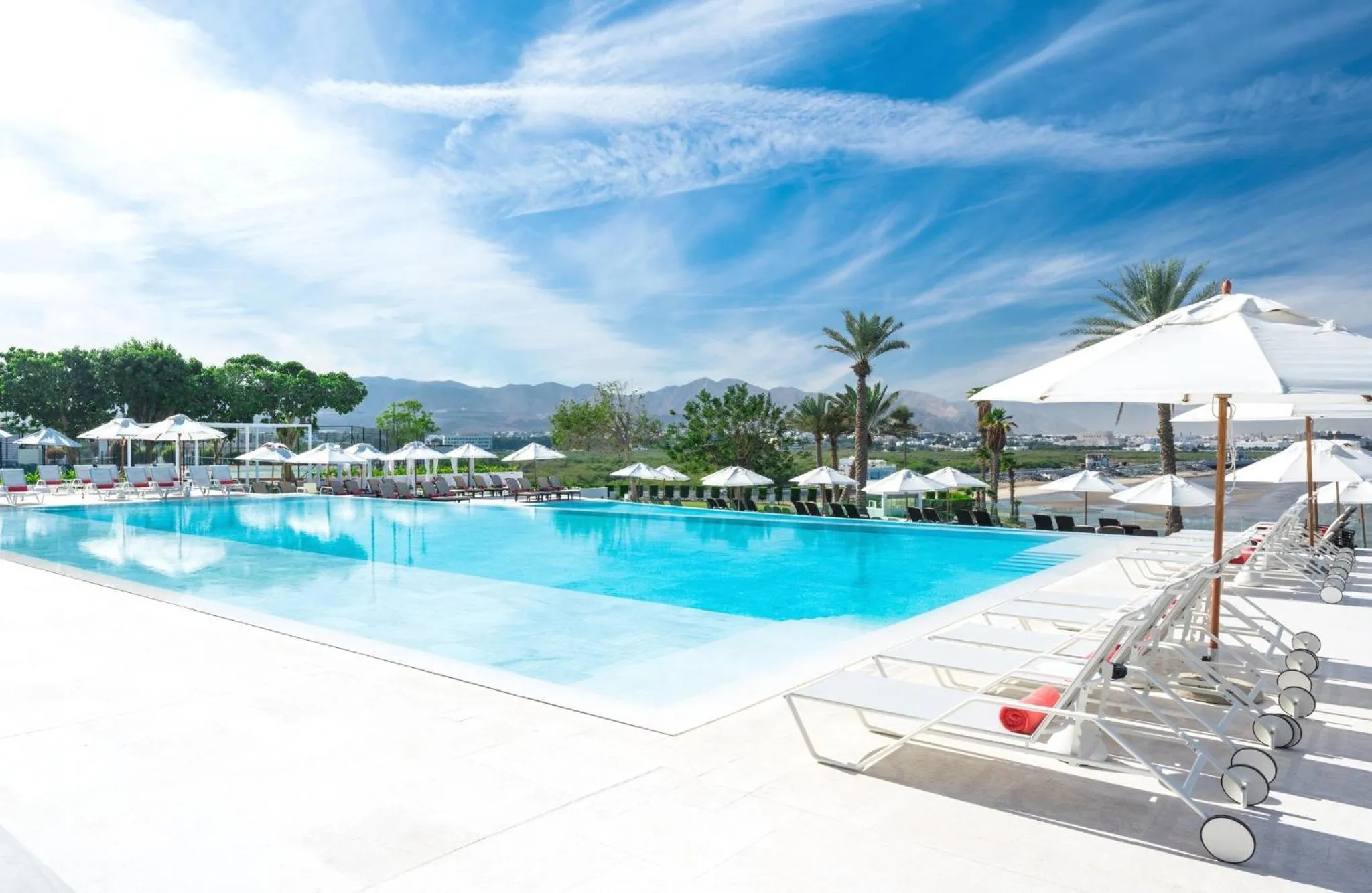 Spa and wellness centre/facilities in Crowne Plaza Muscat by IHG